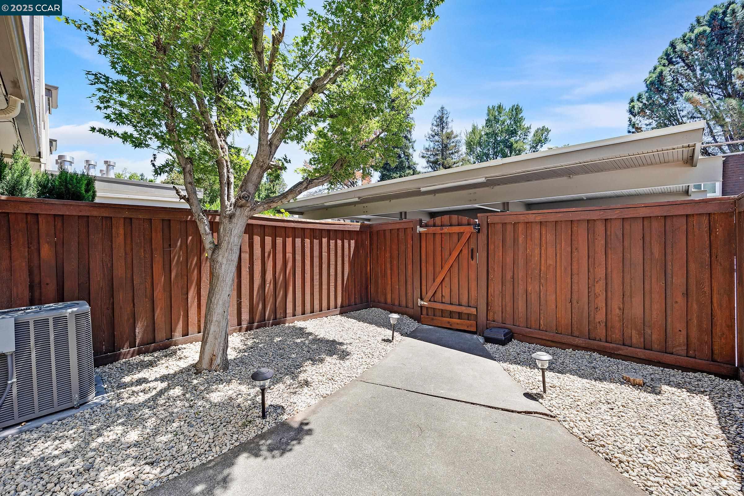 Photo #36: 41103913 Listing: Photo #36
