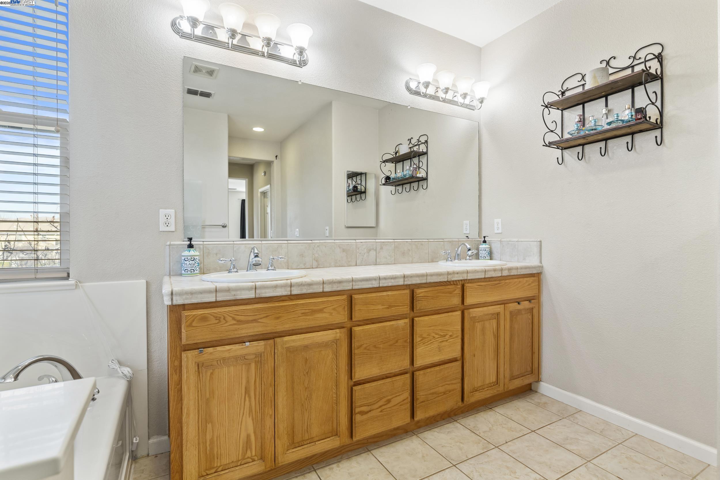 Detail Gallery Image 16 of 23 For 20871 Grapevine Dr, Patterson,  CA 95363 - 3 Beds | 2/1 Baths