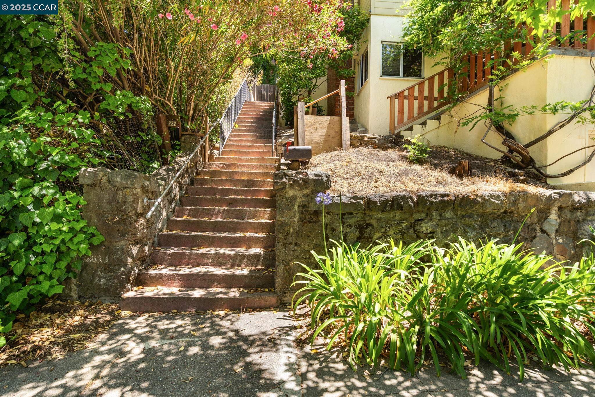 Detail Gallery Image 2 of 26 For 222 Marin St, San Rafael,  CA 94901 - – Beds | – Baths