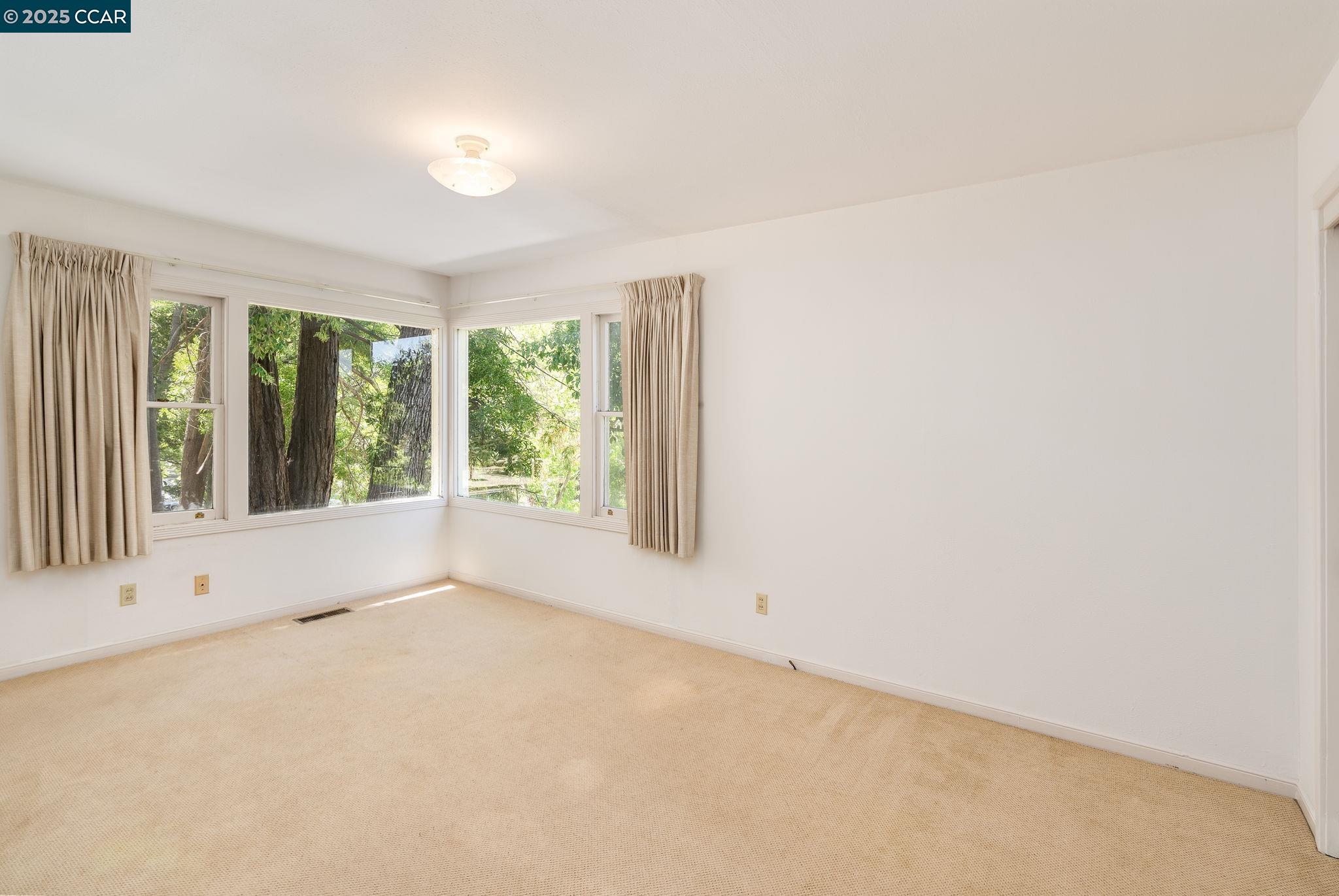 Detail Gallery Image 17 of 26 For 222 Marin St, San Rafael,  CA 94901 - – Beds | – Baths
