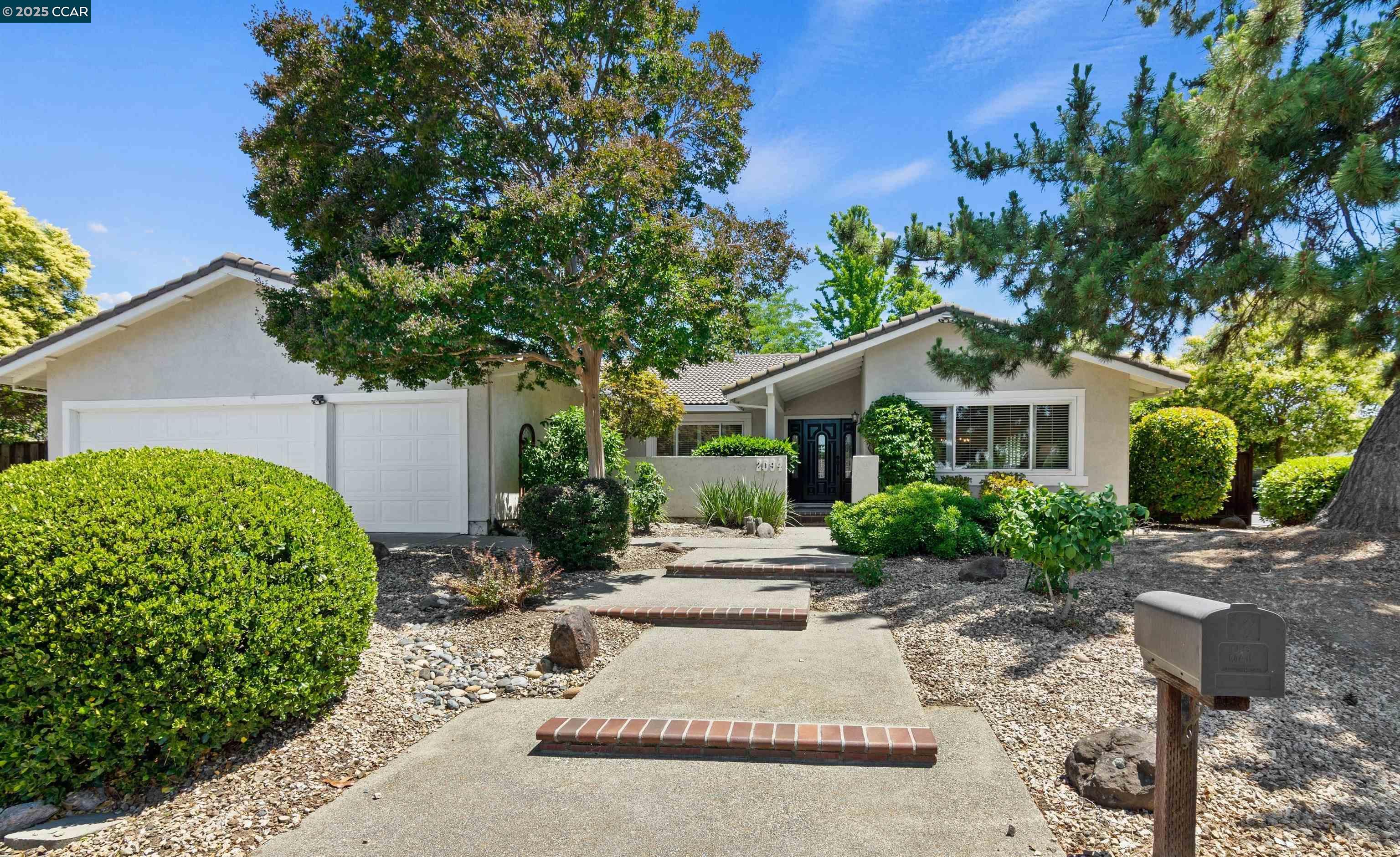 Detail Gallery Image 1 of 1 For 2094 Trestle Glen Rd, Walnut Creek,  CA 94598 - 4 Beds | 2/1 Baths
