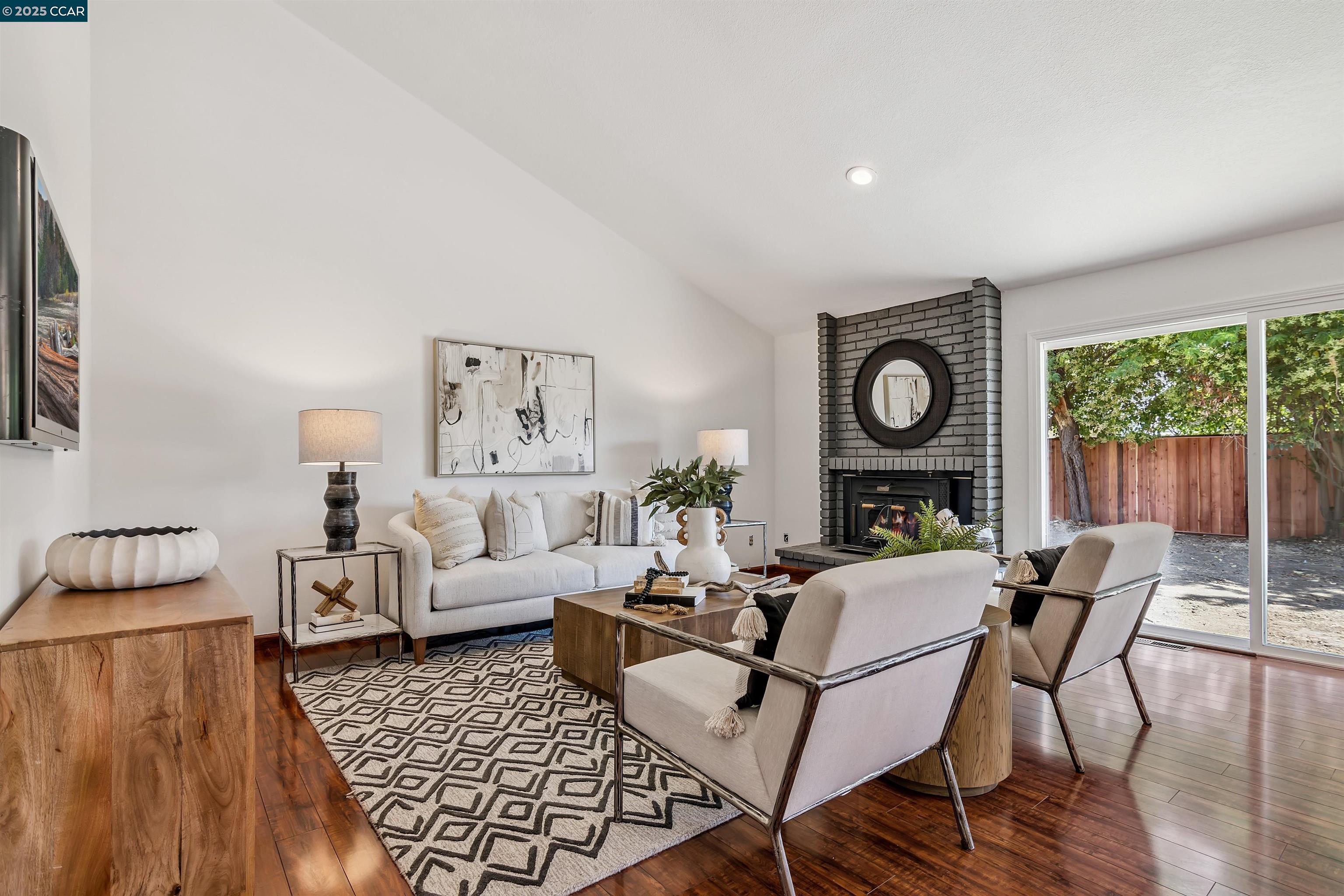 Detail Gallery Image 15 of 47 For 2094 Trestle Glen Rd, Walnut Creek,  CA 94598 - 4 Beds | 2/1 Baths