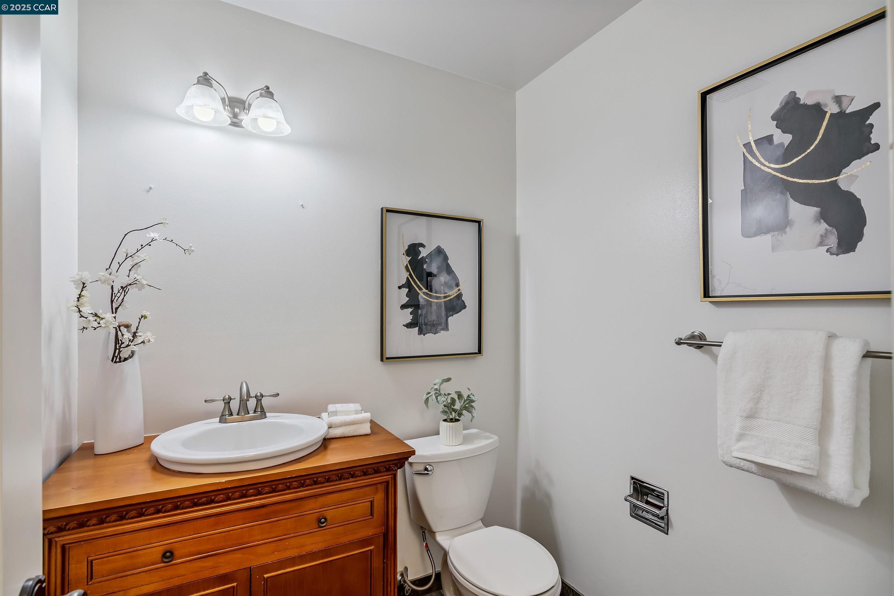 Detail Gallery Image 25 of 47 For 2094 Trestle Glen Rd, Walnut Creek,  CA 94598 - 4 Beds | 2/1 Baths