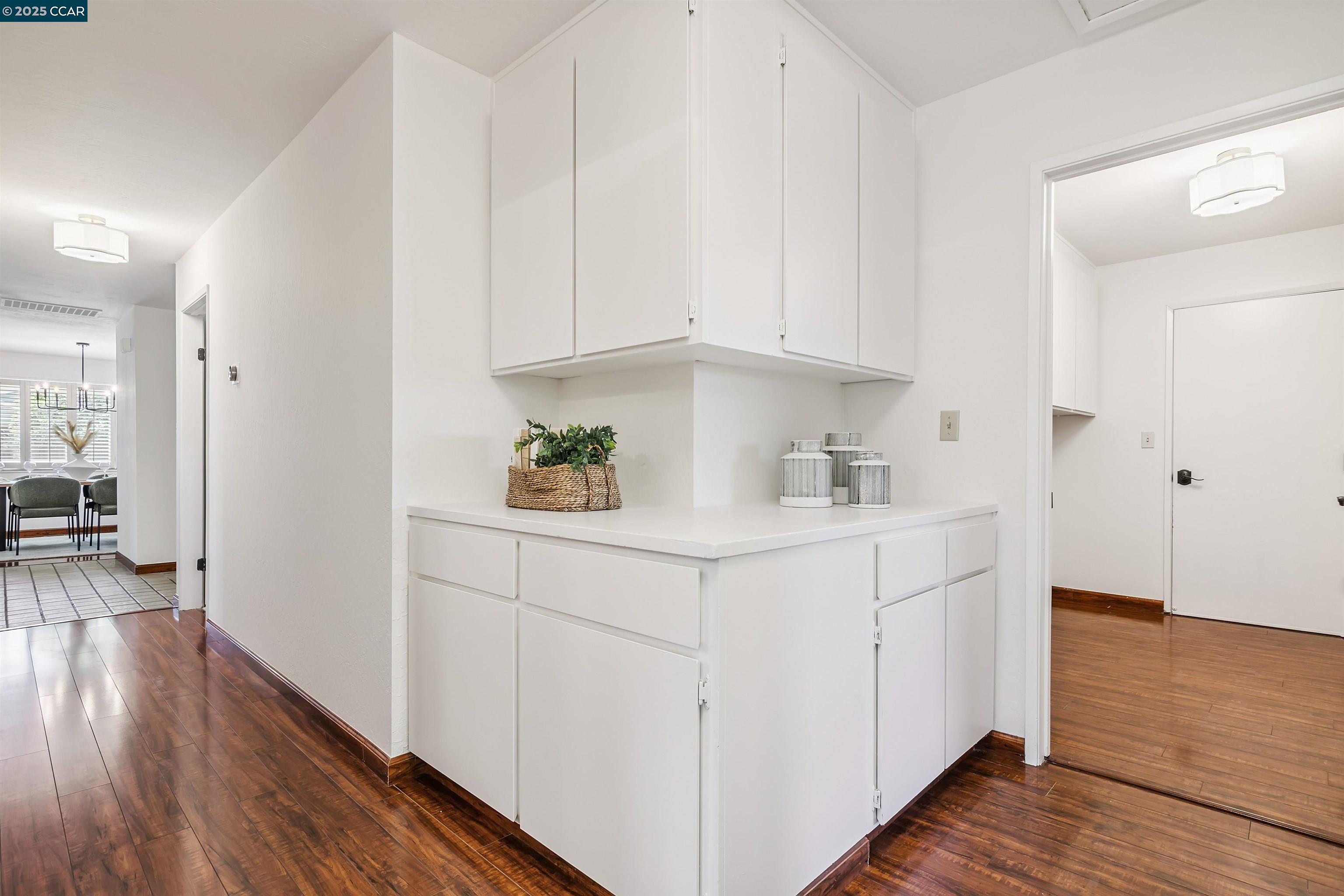 Detail Gallery Image 27 of 47 For 2094 Trestle Glen Rd, Walnut Creek,  CA 94598 - 4 Beds | 2/1 Baths