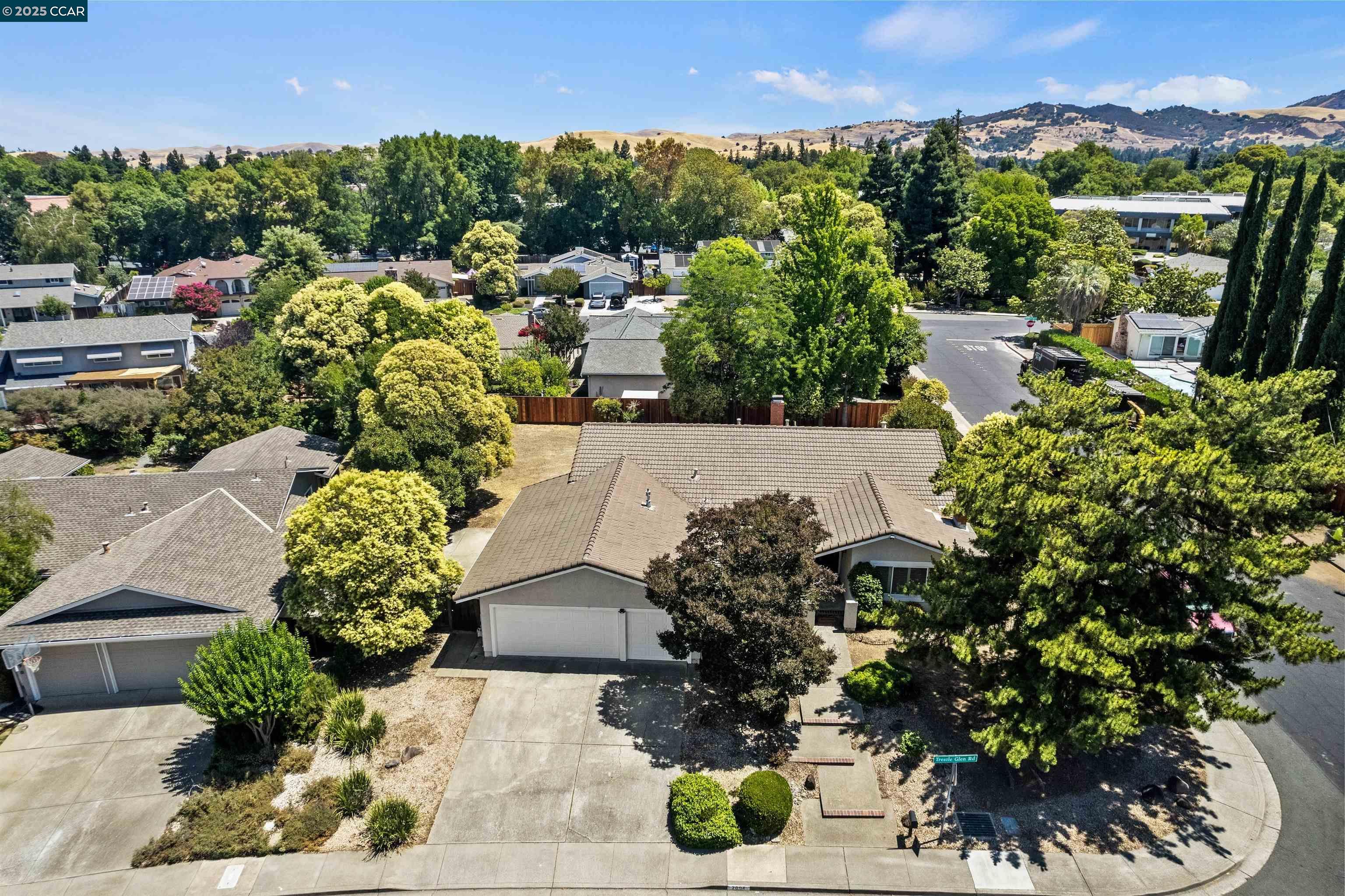 Detail Gallery Image 36 of 47 For 2094 Trestle Glen Rd, Walnut Creek,  CA 94598 - 4 Beds | 2/1 Baths