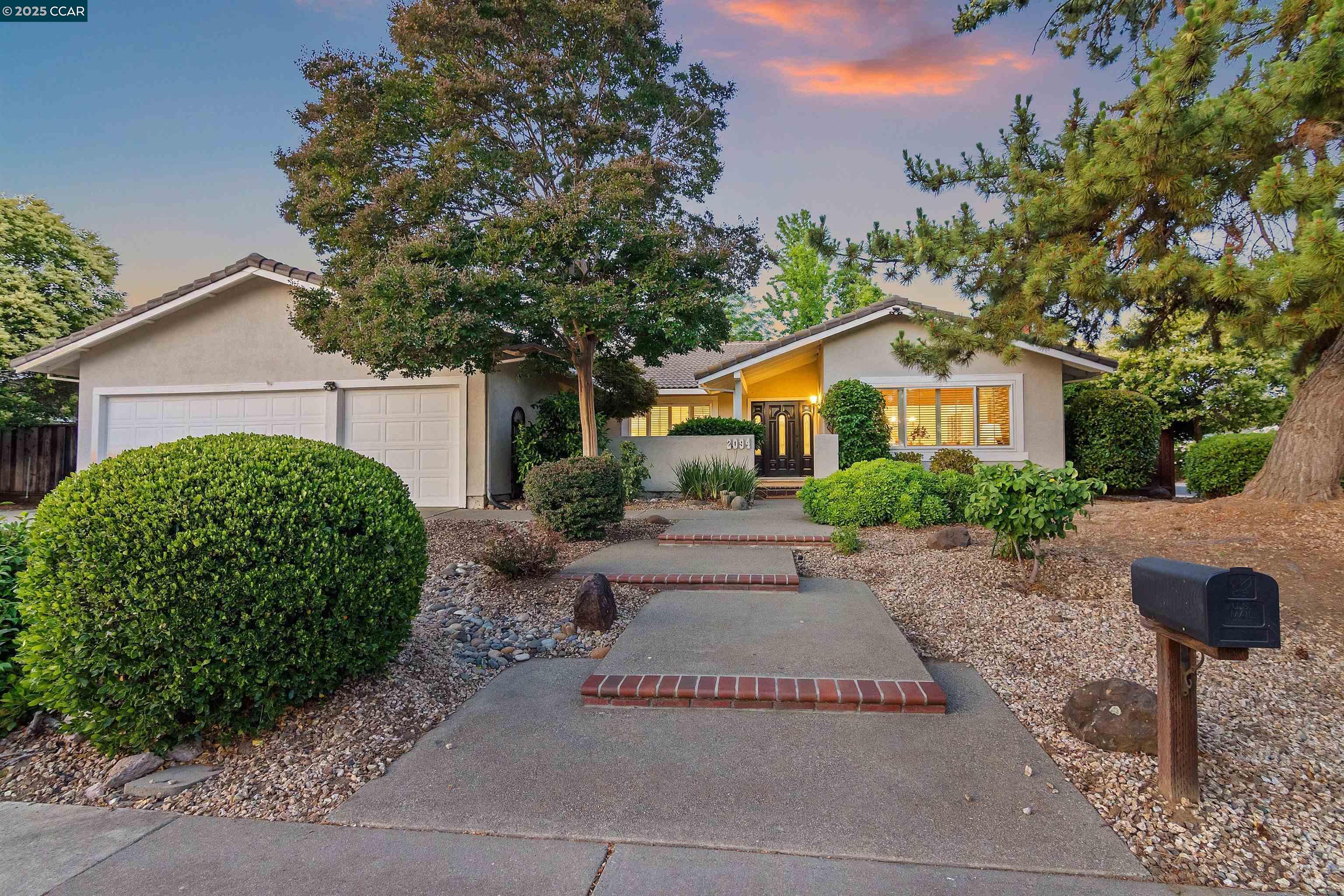 Detail Gallery Image 39 of 47 For 2094 Trestle Glen Rd, Walnut Creek,  CA 94598 - 4 Beds | 2/1 Baths