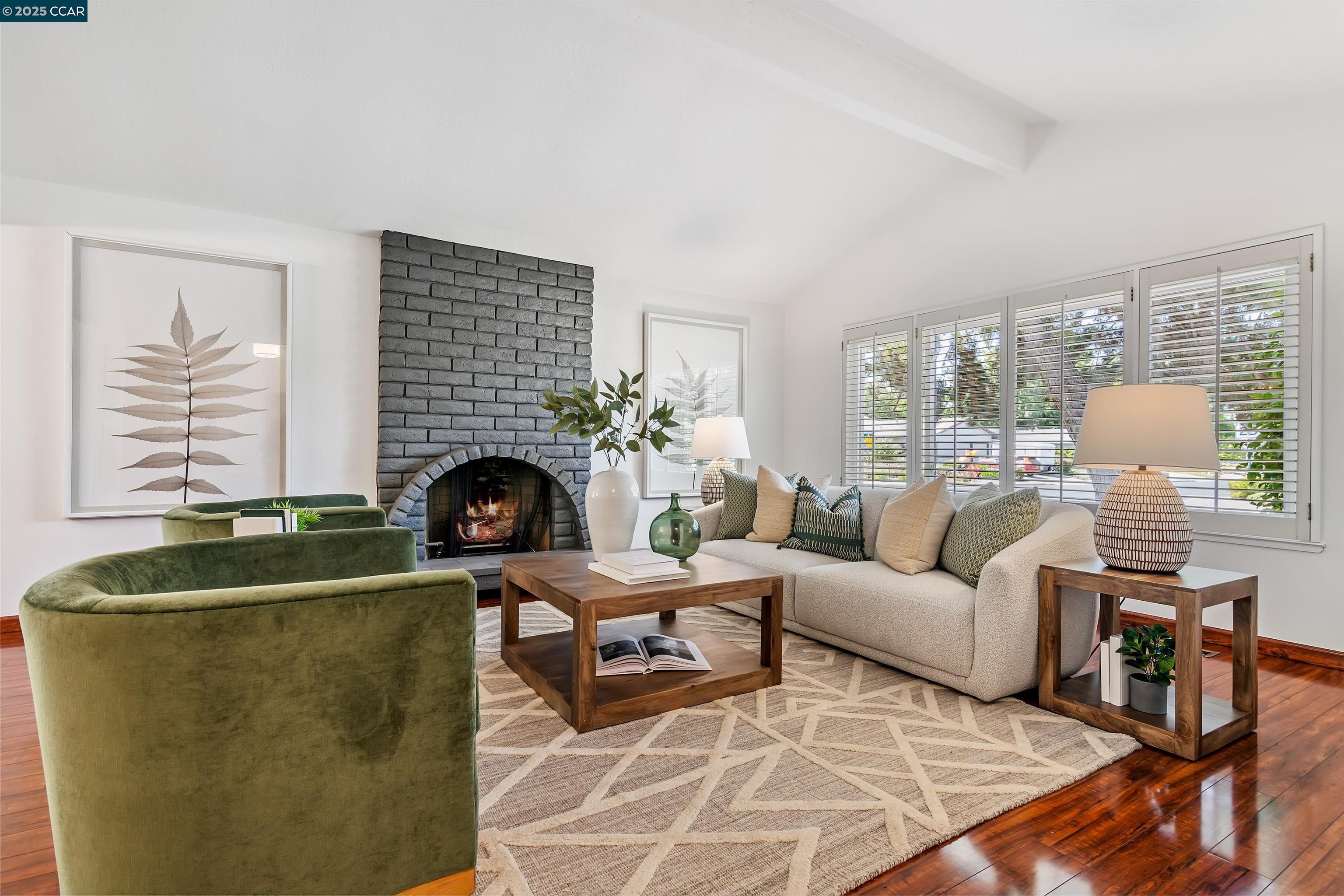 Detail Gallery Image 7 of 47 For 2094 Trestle Glen Rd, Walnut Creek,  CA 94598 - 4 Beds | 2/1 Baths