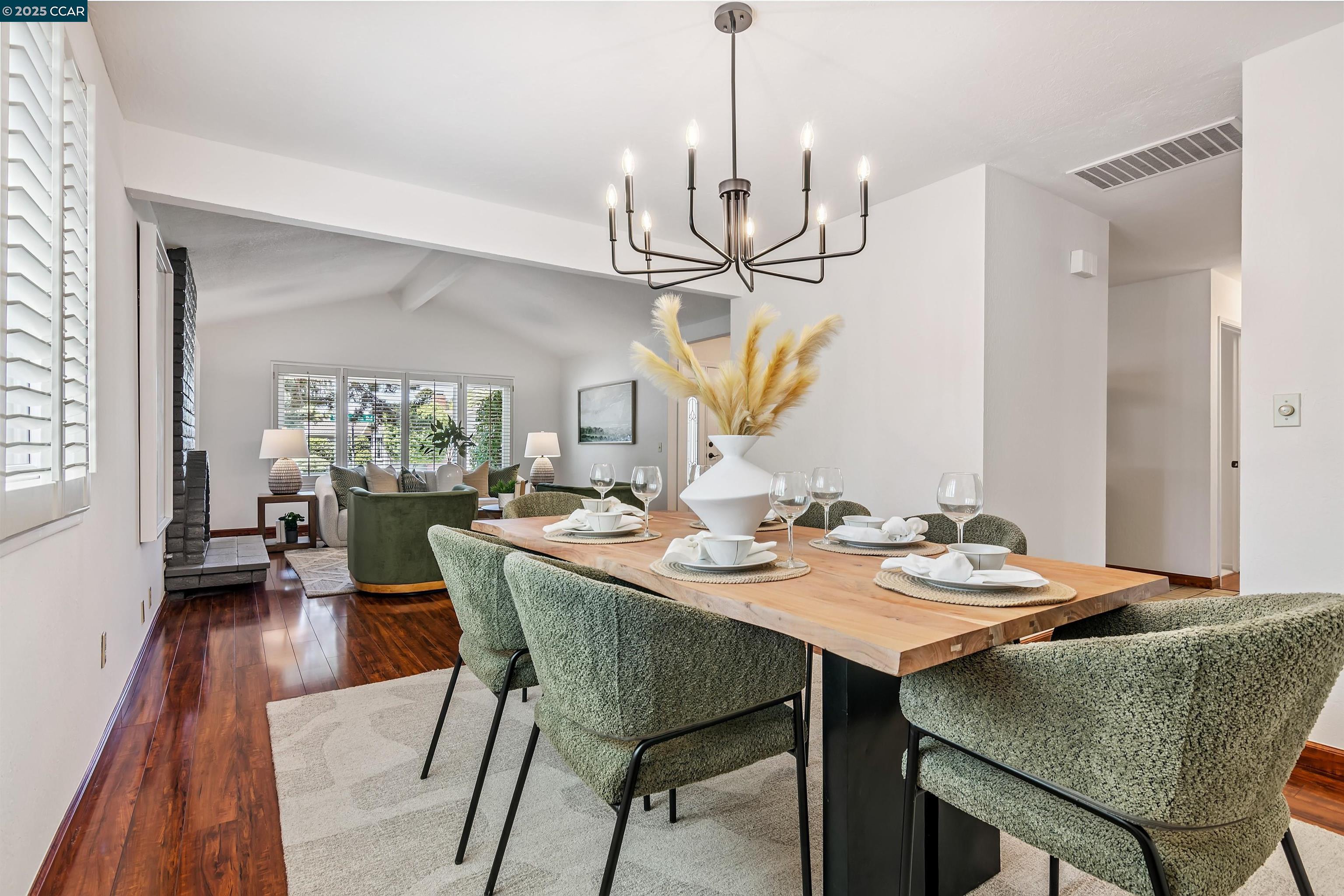 Detail Gallery Image 10 of 47 For 2094 Trestle Glen Rd, Walnut Creek,  CA 94598 - 4 Beds | 2/1 Baths