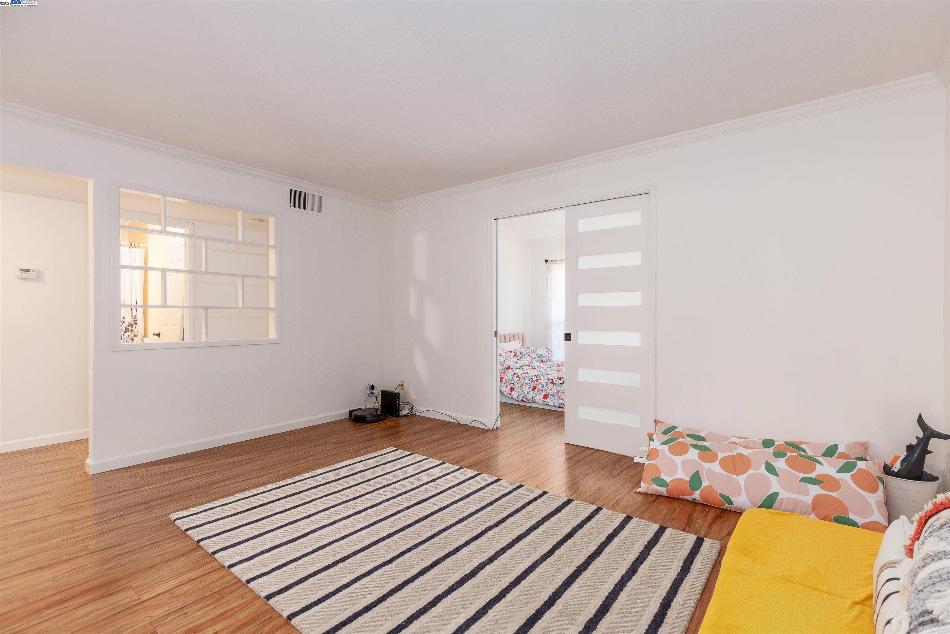Photo #6: 41103917 Listing 