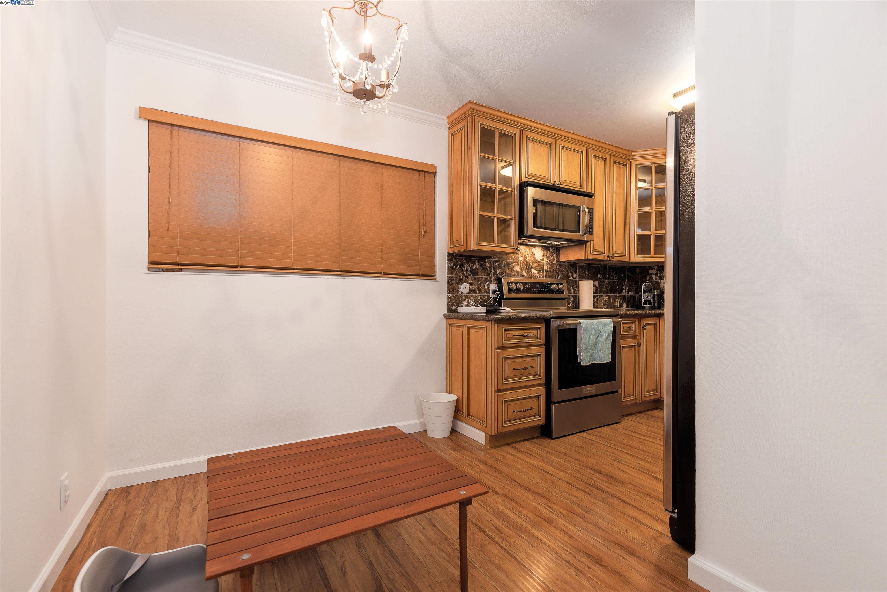 Photo #8: 41103917 Listing: Photo #8