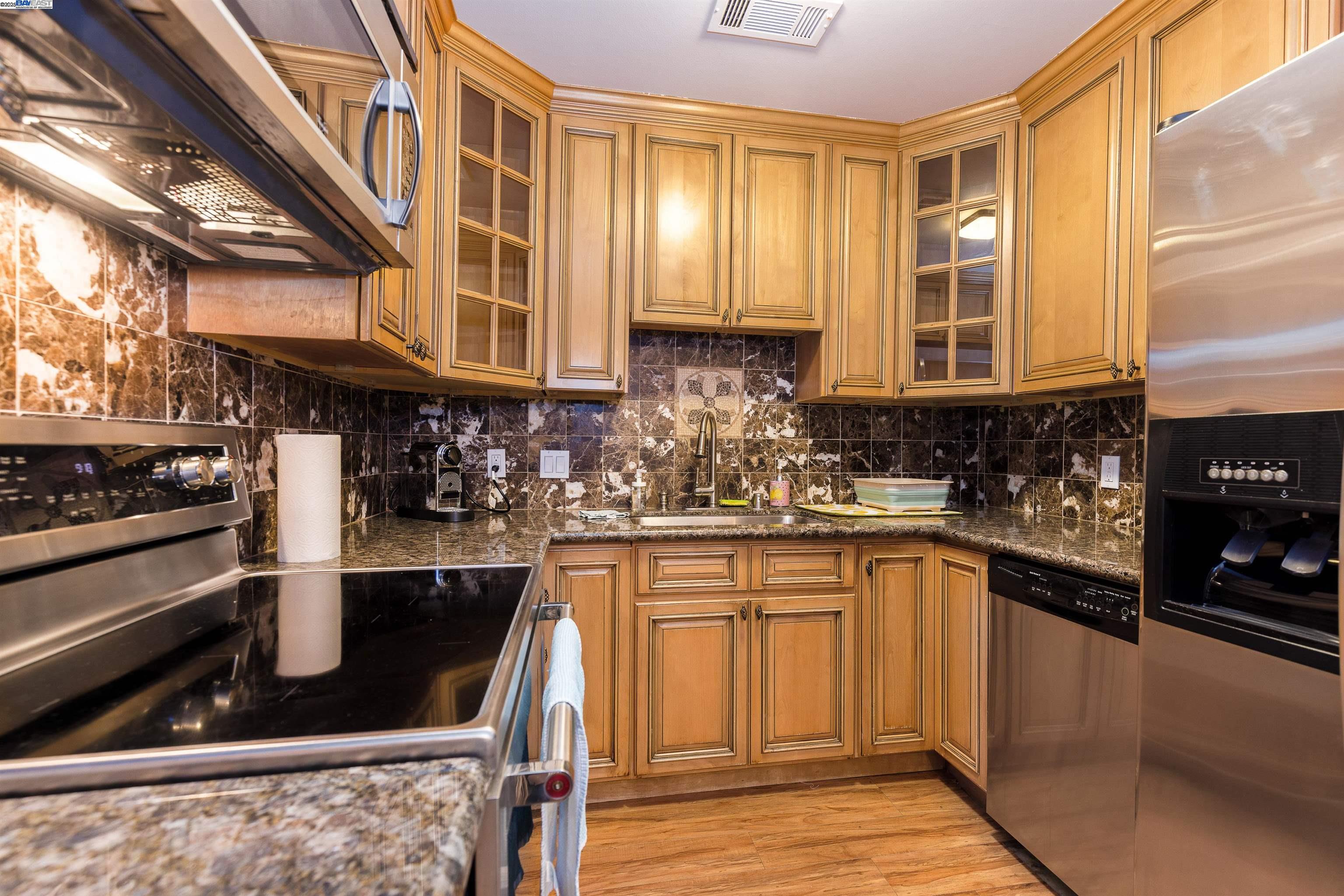 Photo #10: 41103917 Listing: Photo #10