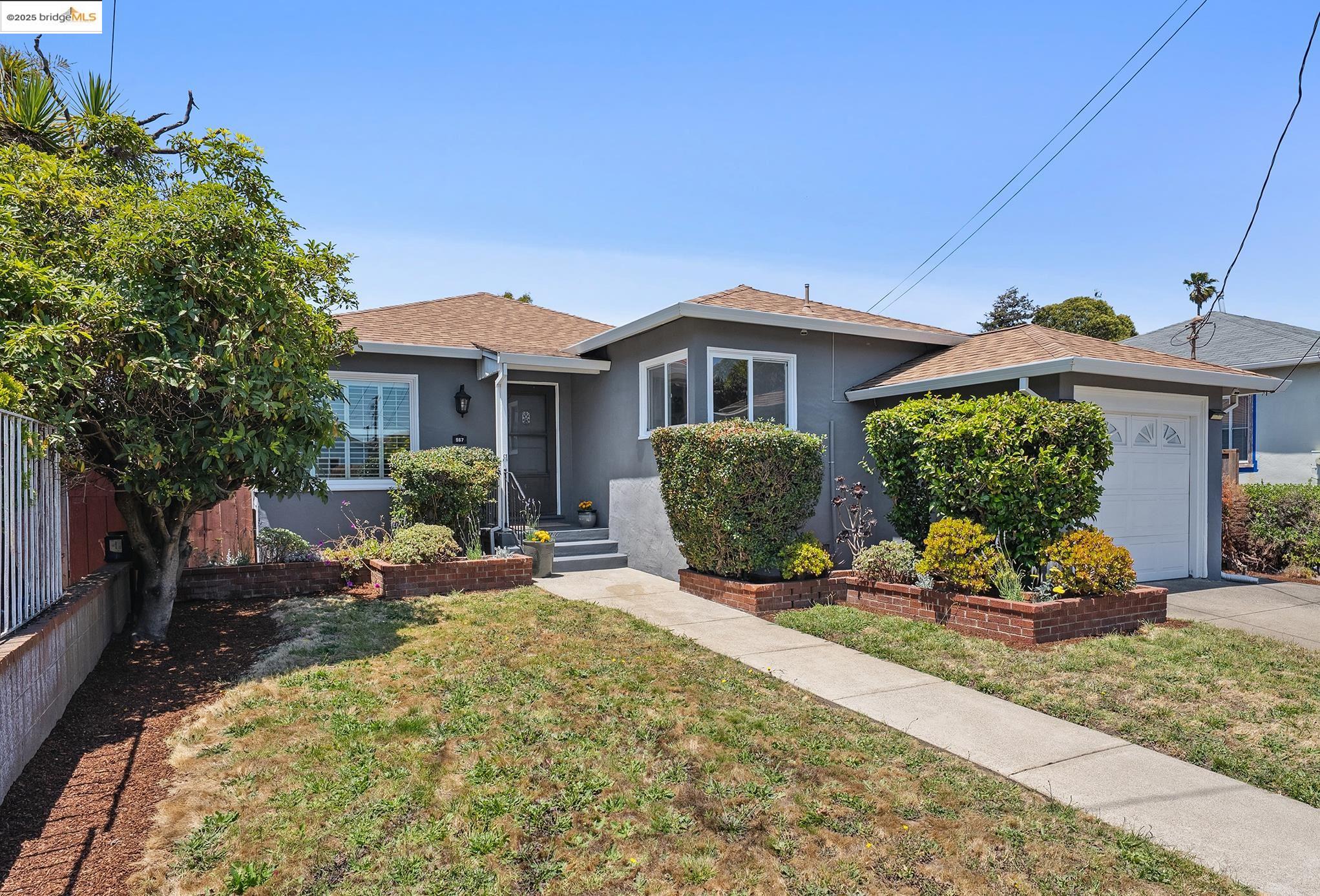 Thumbnail for 967 31st St, Richmond, CA 94804