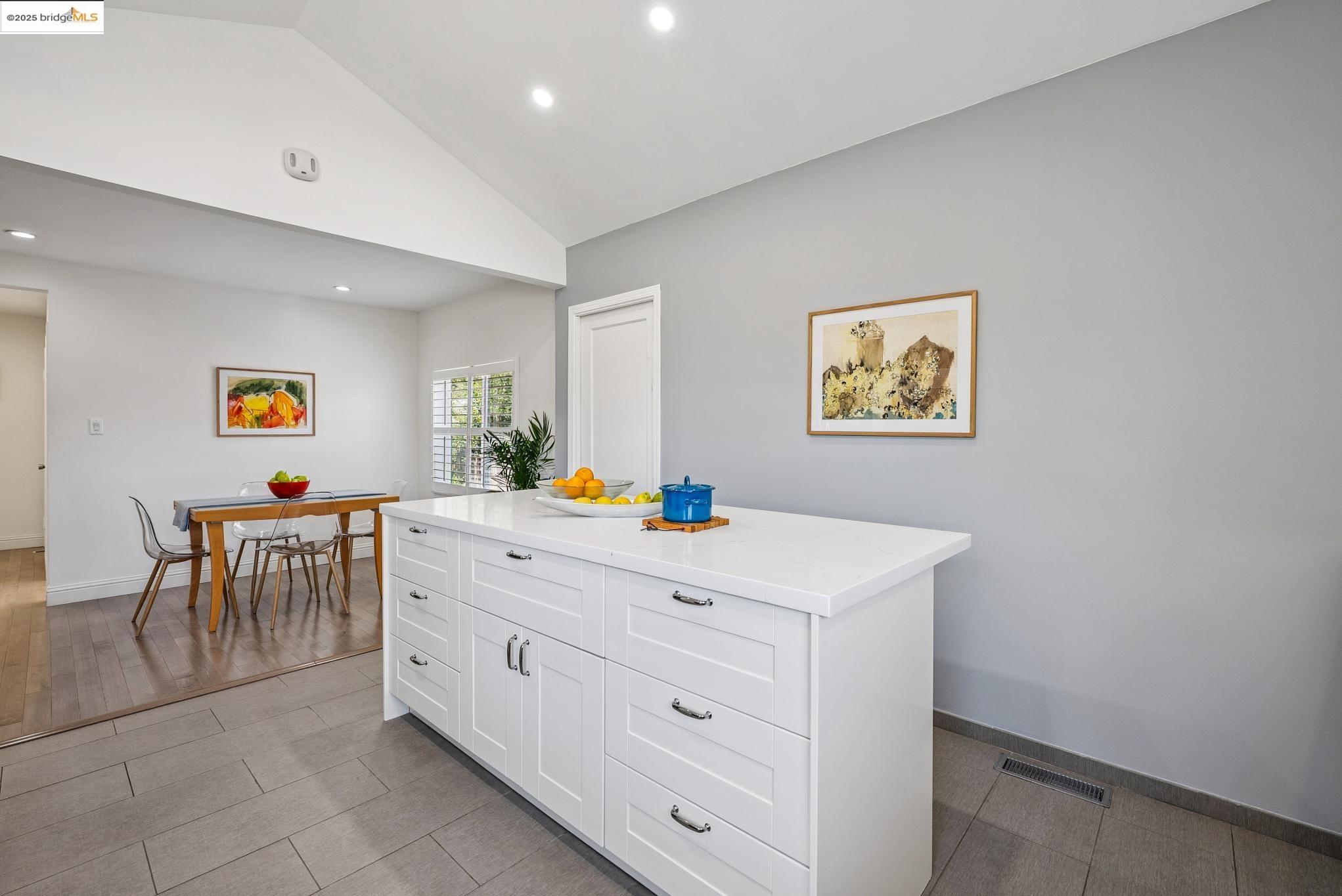 Detail Gallery Image 22 of 56 For 967 31st St, Richmond,  CA 94804 - 3 Beds | 2 Baths
