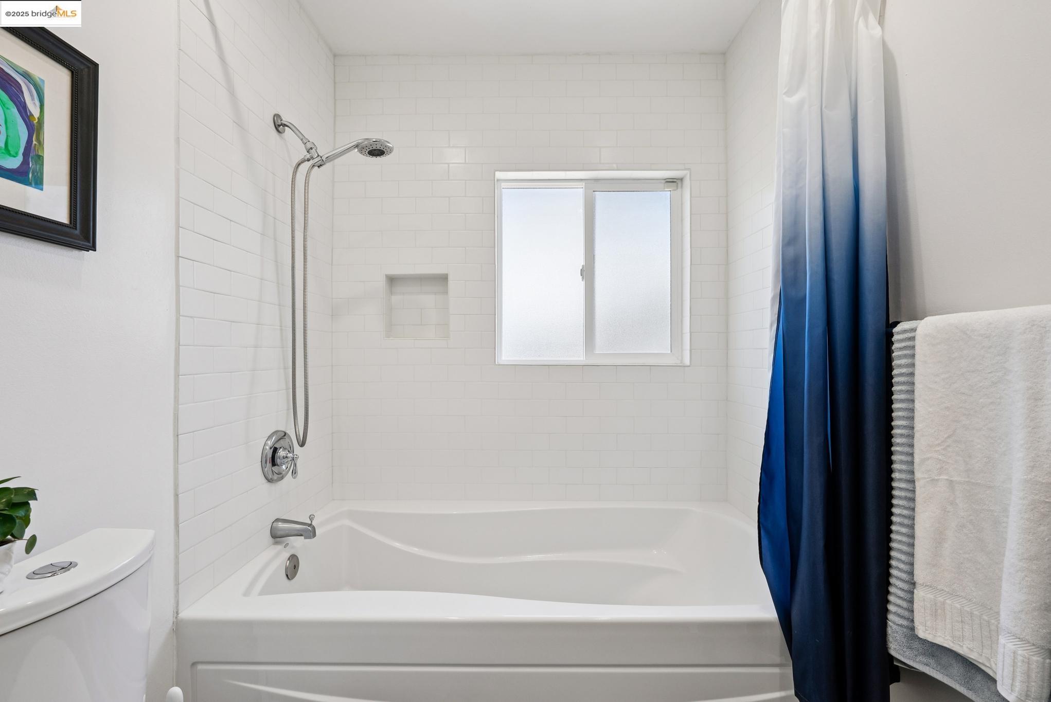 Detail Gallery Image 37 of 56 For 967 31st St, Richmond,  CA 94804 - 3 Beds | 2 Baths