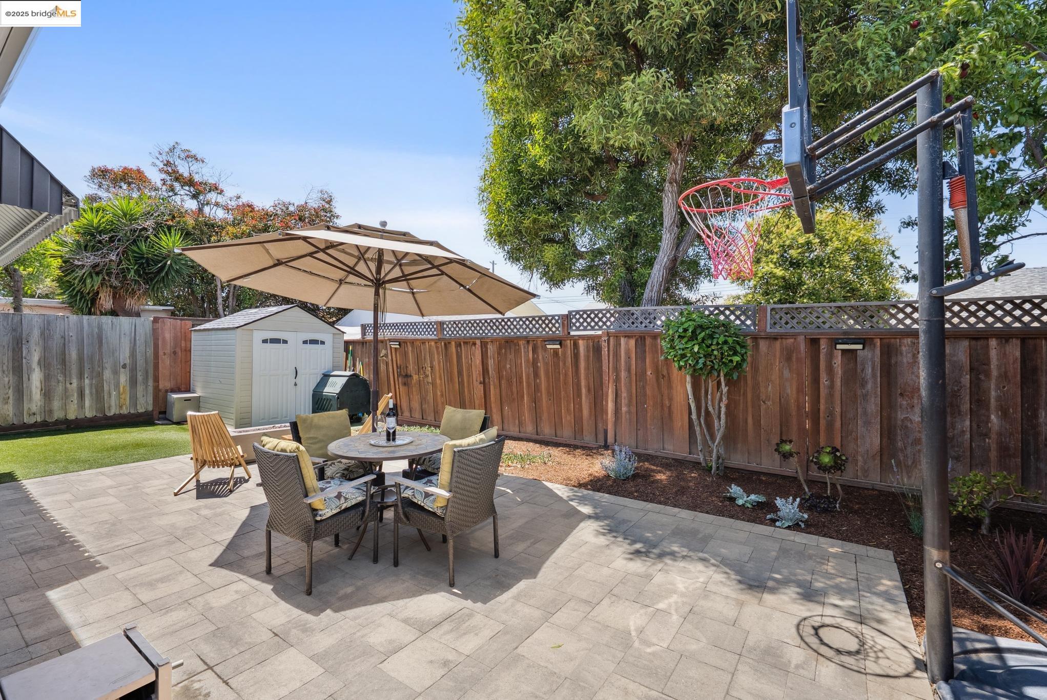Detail Gallery Image 51 of 56 For 967 31st St, Richmond,  CA 94804 - 3 Beds | 2 Baths