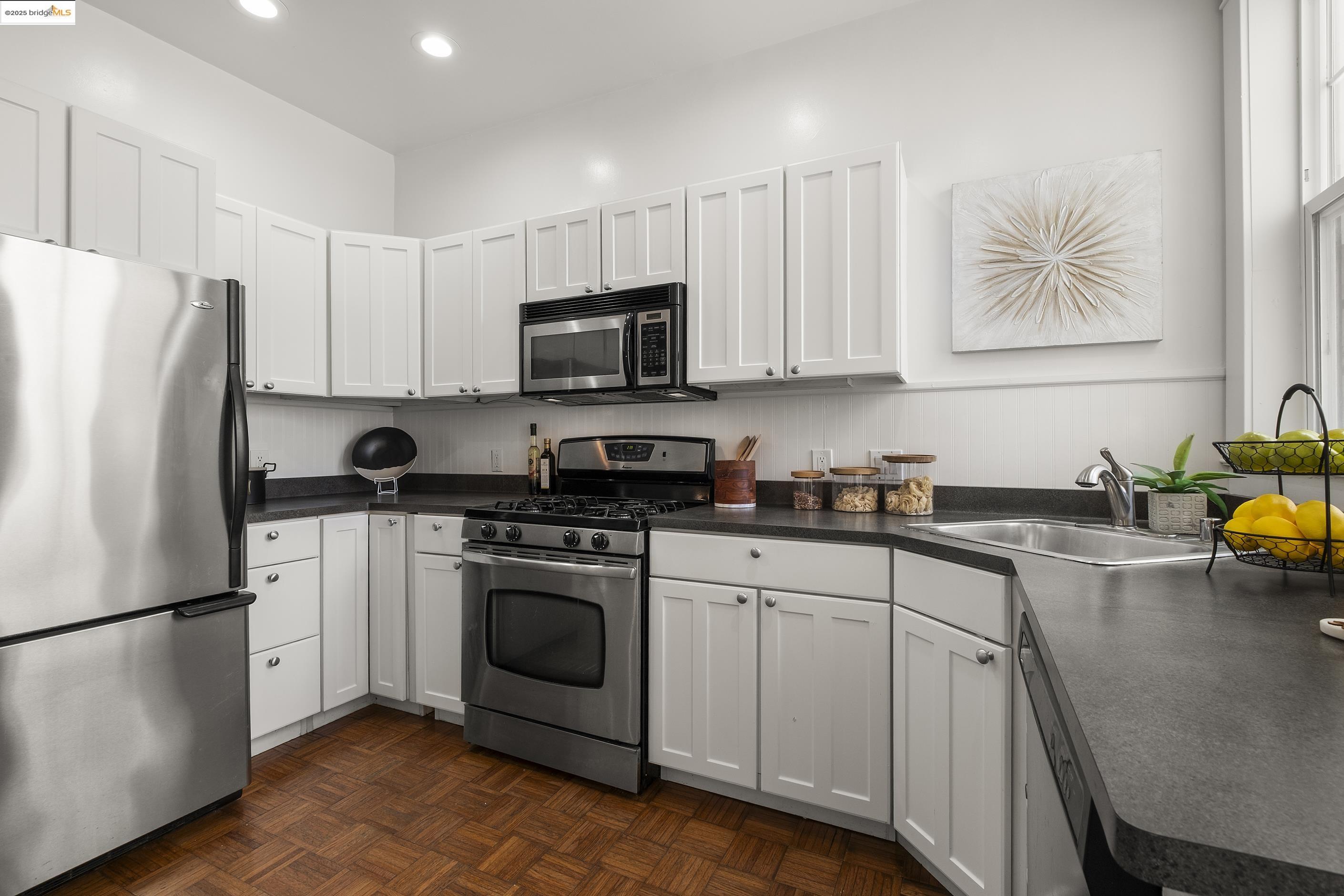Detail Gallery Image 9 of 26 For 3555 17th Street, San Francisco,  CA 94110 - 1 Beds | 1 Baths