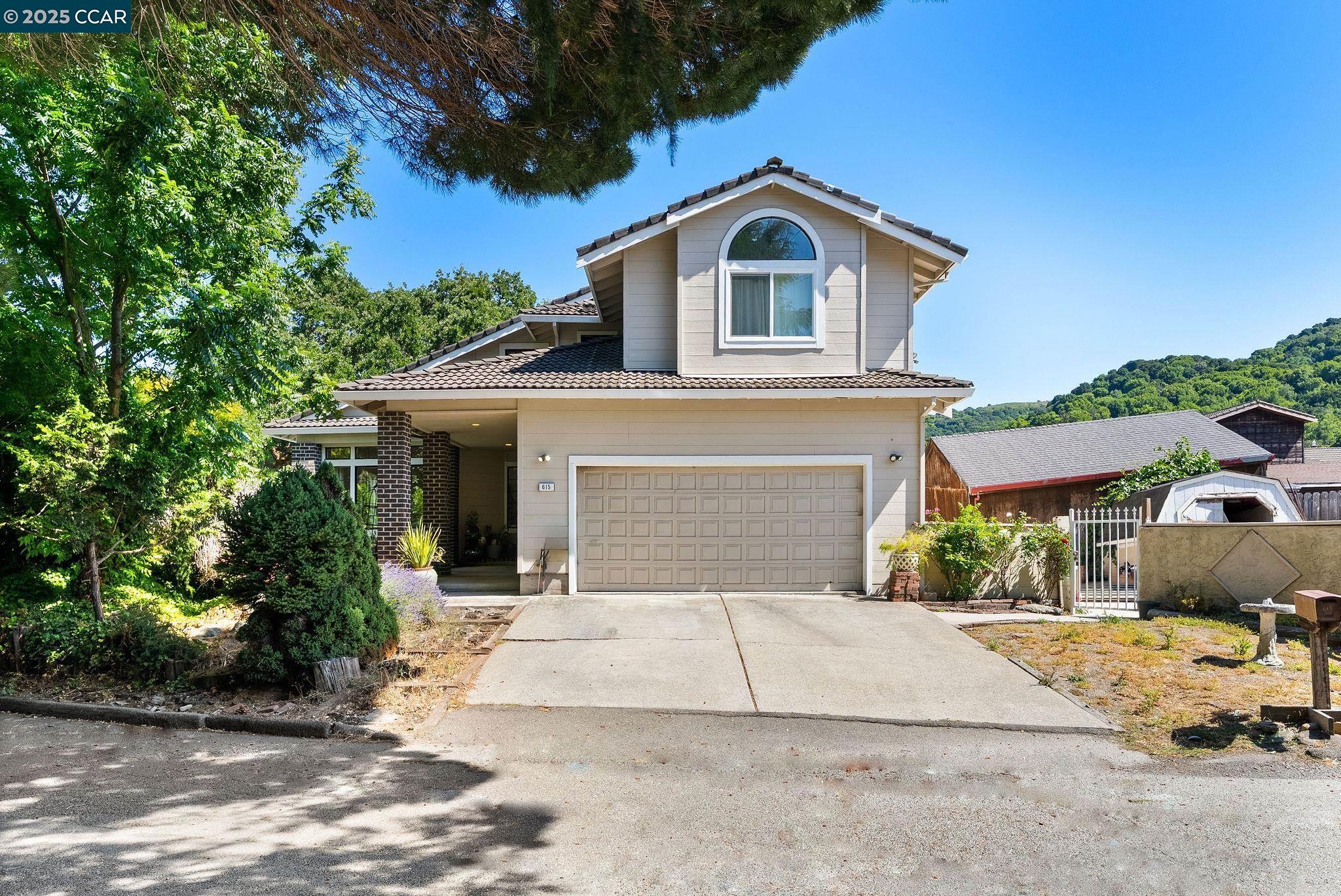 Detail Gallery Image 1 of 50 For 615 Stanley, El Sobrante,  CA 94803-3600 - 4 Beds | 3 Baths