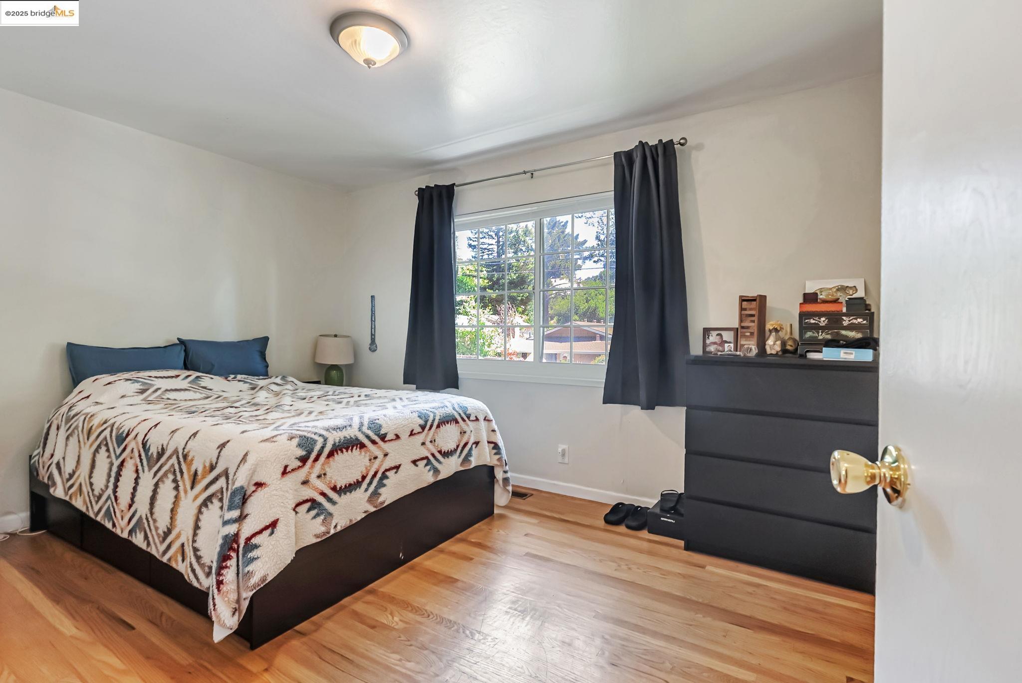 Detail Gallery Image 19 of 24 For 2050 Donald Dr, Moraga,  CA 94556 - 4 Beds | 2 Baths