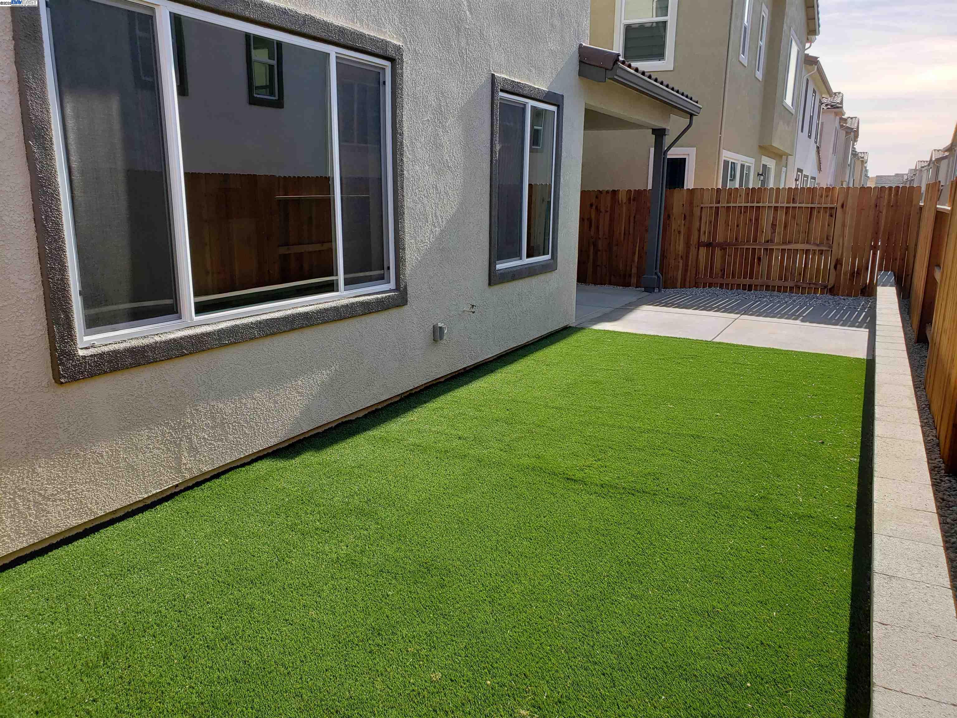 Detail Gallery Image 12 of 15 For 3433 Cantor Dr, Folsom,  CA 95630 - 3 Beds | 2/1 Baths