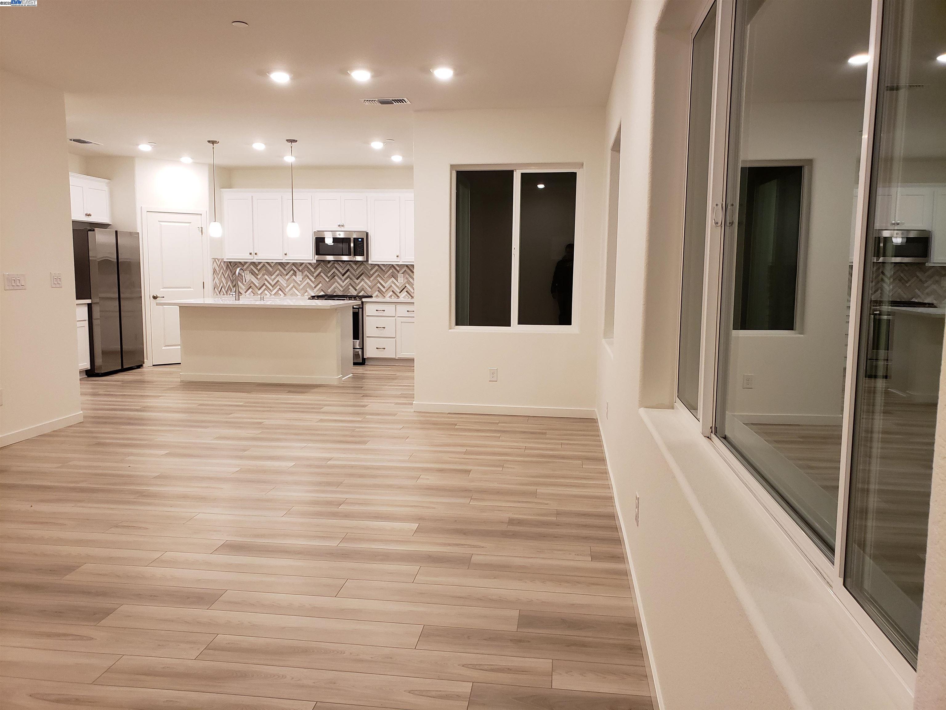 Detail Gallery Image 15 of 15 For 3433 Cantor Dr, Folsom,  CA 95630 - 3 Beds | 2/1 Baths