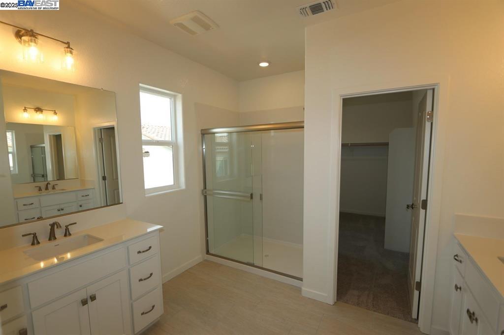 Detail Gallery Image 4 of 15 For 3433 Cantor Dr, Folsom,  CA 95630 - 3 Beds | 2/1 Baths