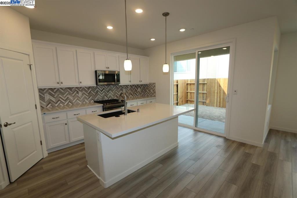 Detail Gallery Image 9 of 15 For 3433 Cantor Dr, Folsom,  CA 95630 - 3 Beds | 2/1 Baths
