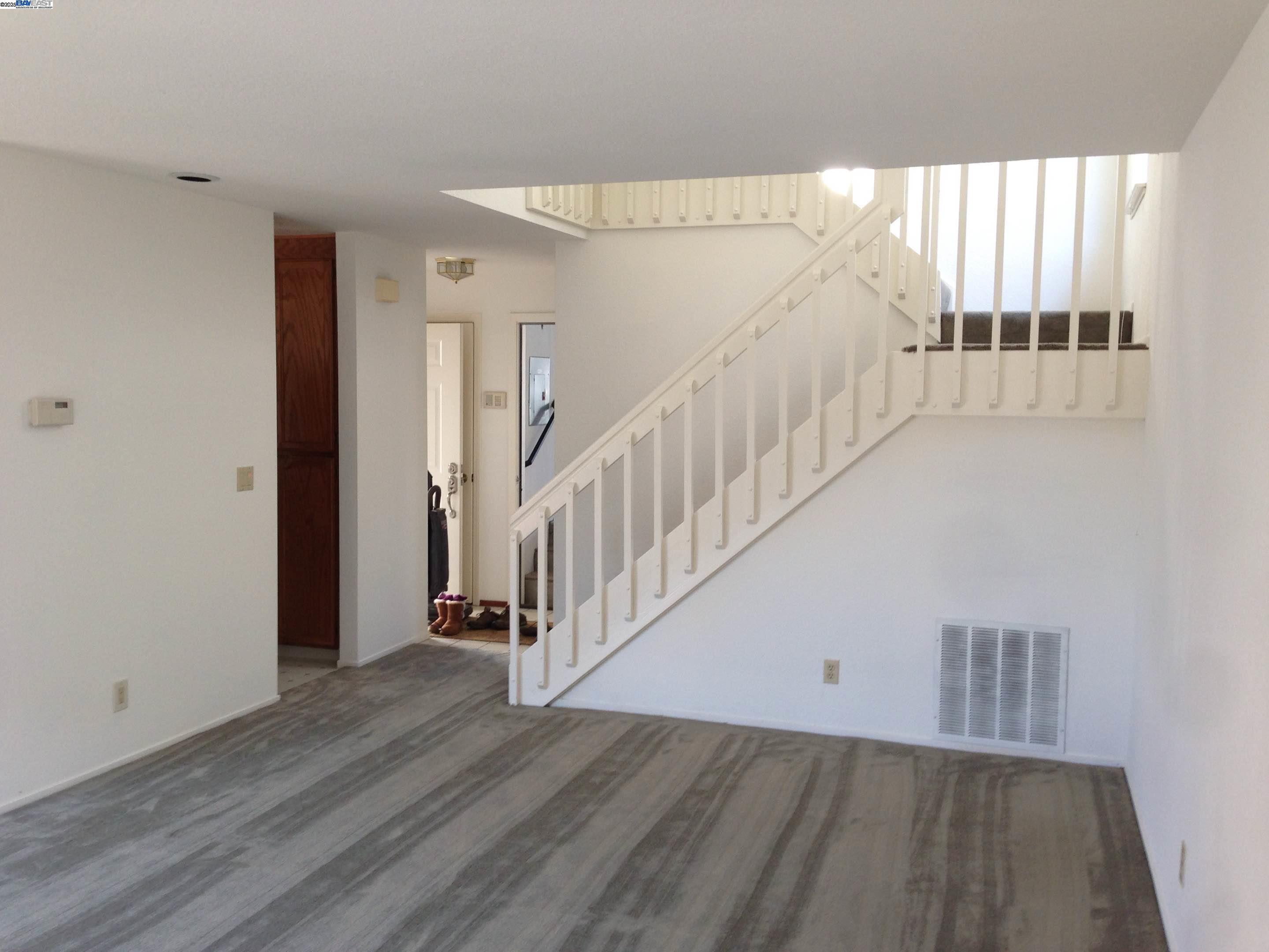 Detail Gallery Image 6 of 13 For 21164 Timco Way, Castro Valley,  CA 94552 - 4 Beds | 2/1 Baths
