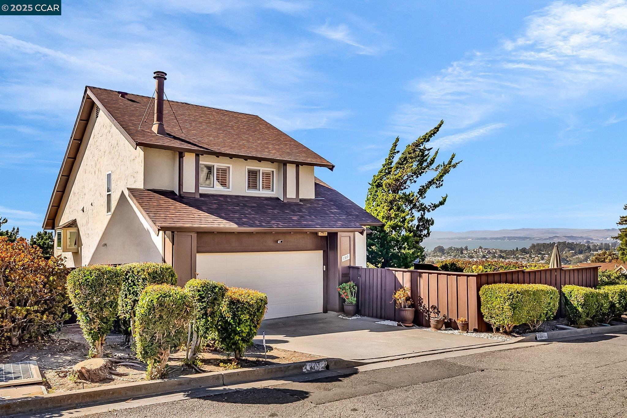 Detail Gallery Image 13 of 60 For 1310 Lewis Ln, Pinole,  CA 94564 - 3 Beds | 2/1 Baths