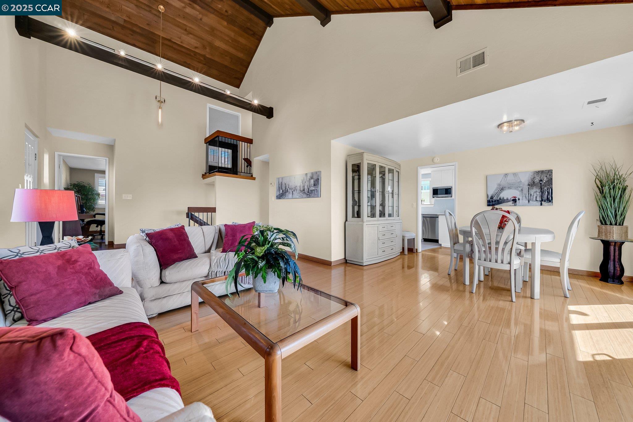 Detail Gallery Image 18 of 60 For 1310 Lewis Ln, Pinole,  CA 94564 - 3 Beds | 2/1 Baths