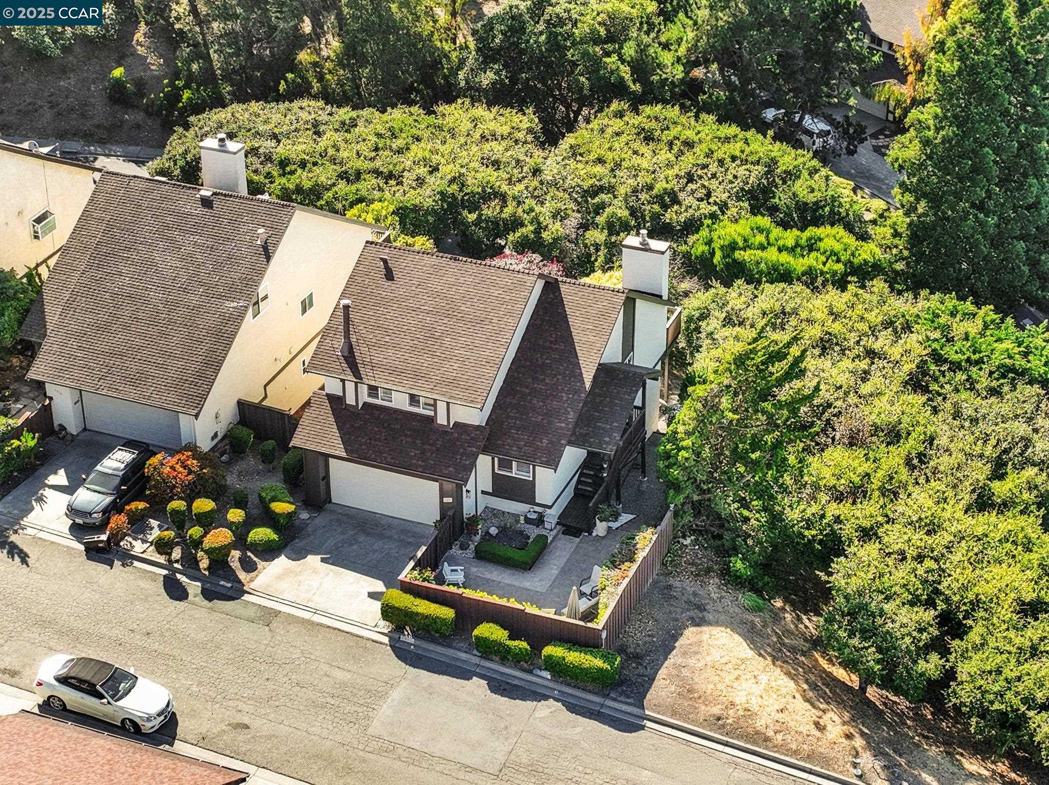 Detail Gallery Image 6 of 60 For 1310 Lewis Ln, Pinole,  CA 94564 - 3 Beds | 2/1 Baths