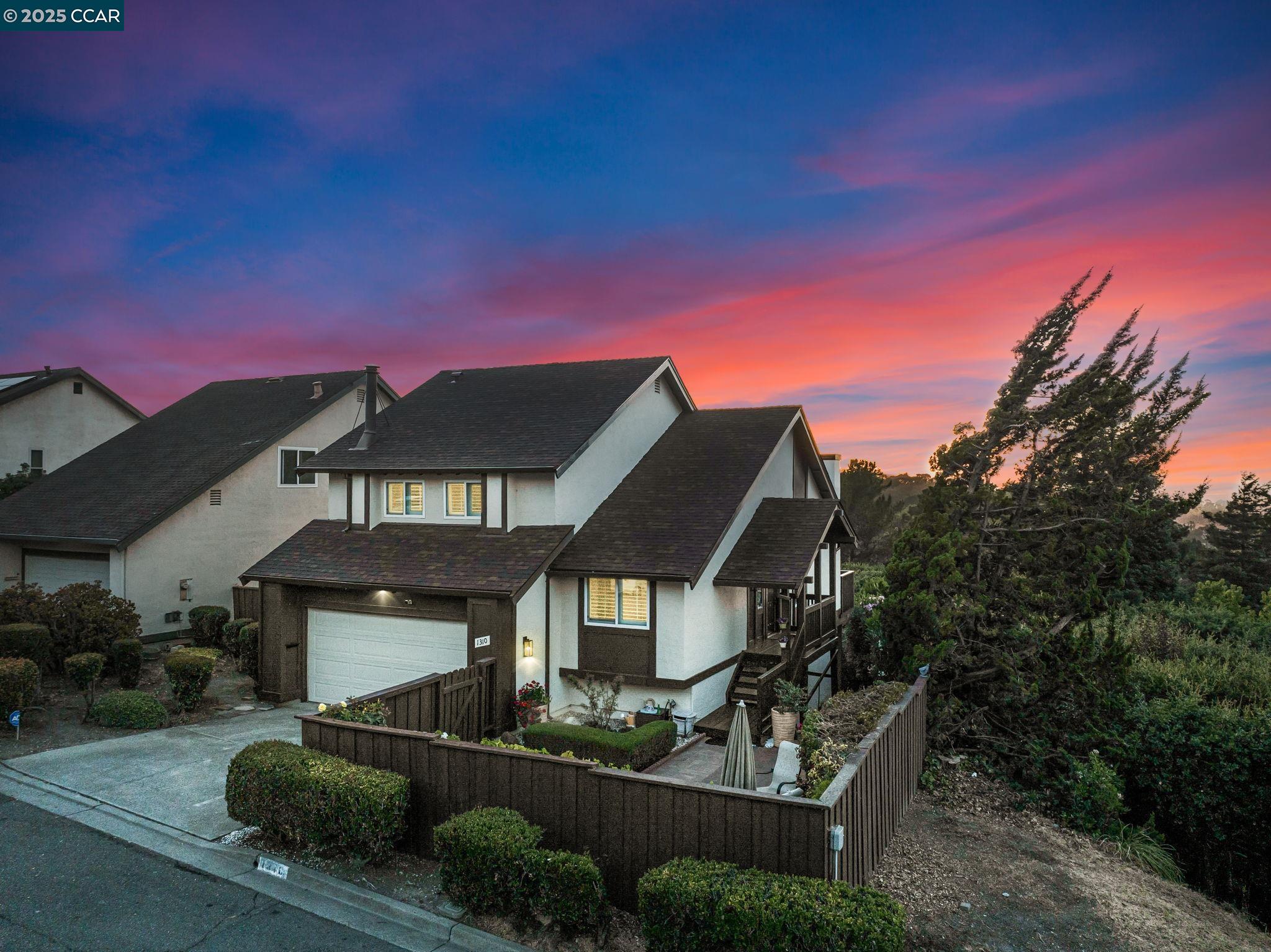 Detail Gallery Image 8 of 60 For 1310 Lewis Ln, Pinole,  CA 94564 - 3 Beds | 2/1 Baths