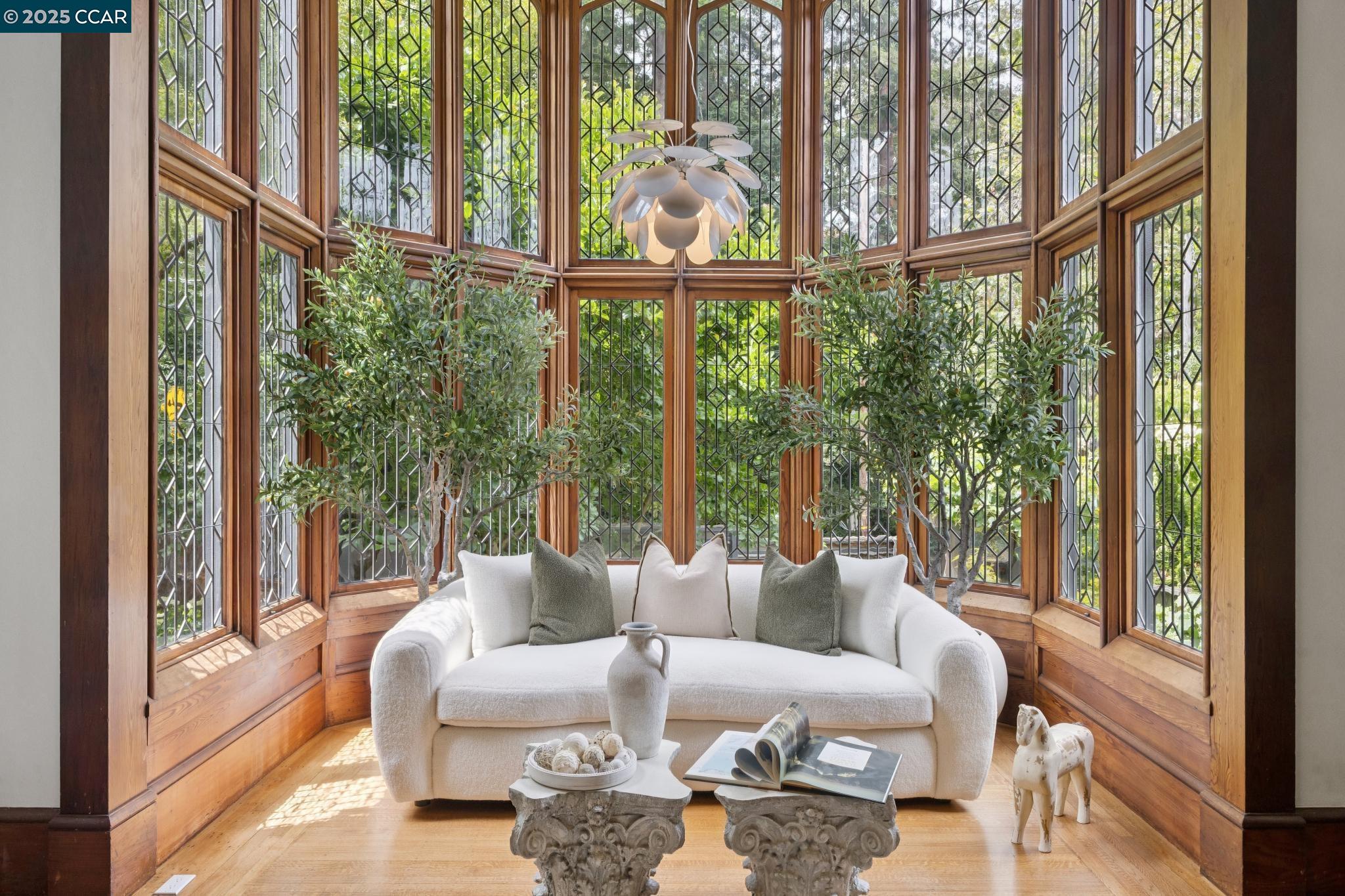 Detail Gallery Image 1 of 1 For 91 Tunnel Rd, Berkeley,  CA 94705 - 3 Beds | 2/1 Baths