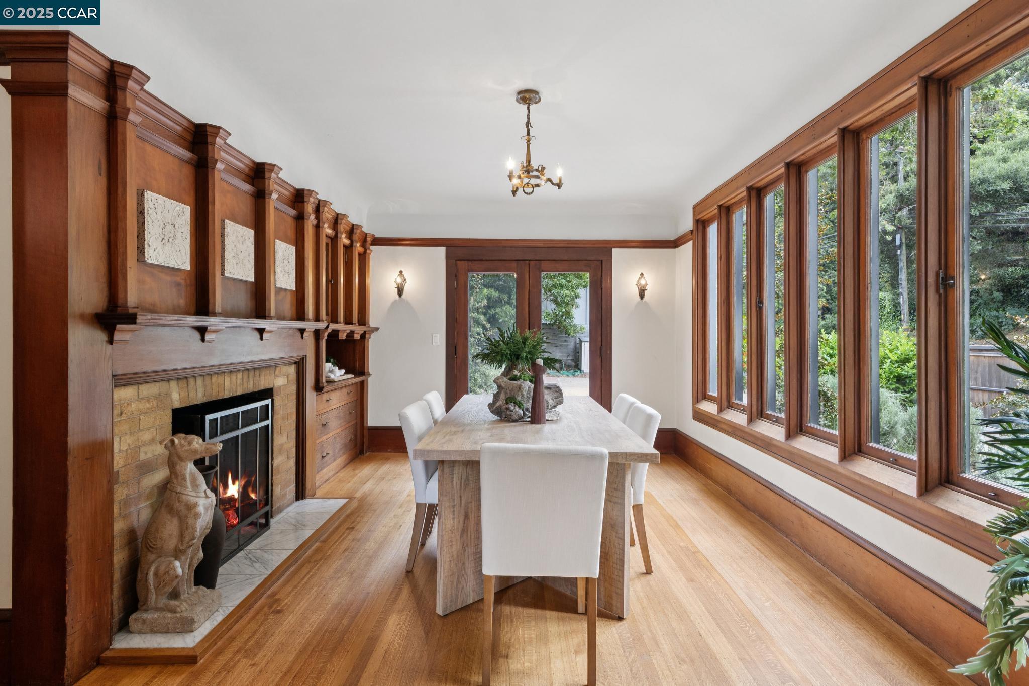 Detail Gallery Image 16 of 60 For 91 Tunnel Rd, Berkeley,  CA 94705 - 3 Beds | 2/1 Baths