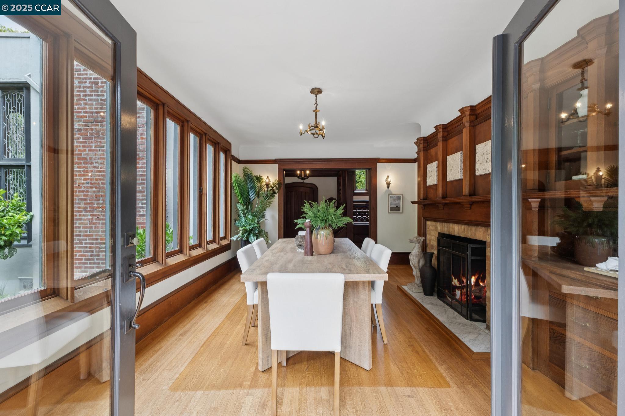 Detail Gallery Image 20 of 60 For 91 Tunnel Rd, Berkeley,  CA 94705 - 3 Beds | 2/1 Baths