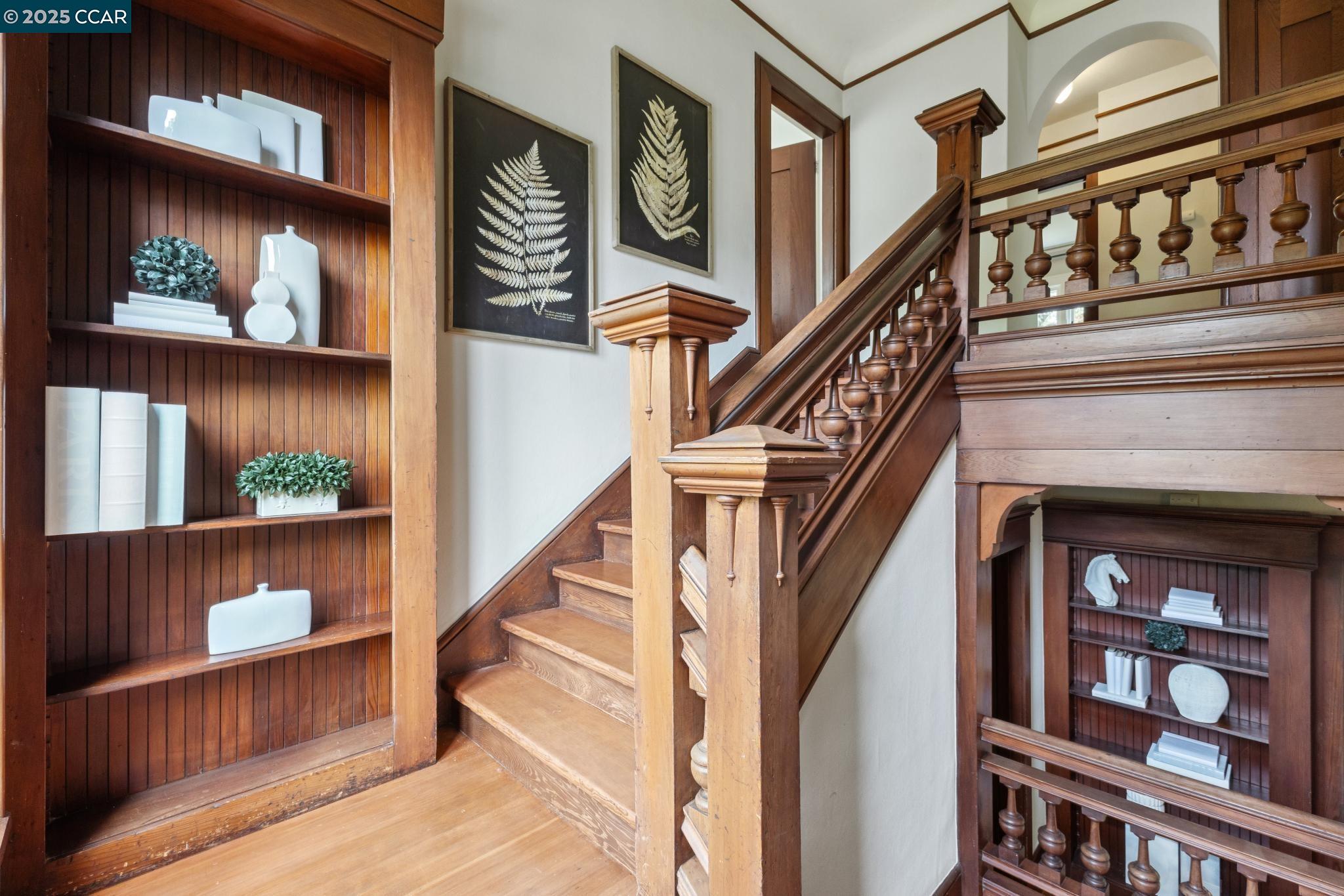 Detail Gallery Image 33 of 60 For 91 Tunnel Rd, Berkeley,  CA 94705 - 3 Beds | 2/1 Baths