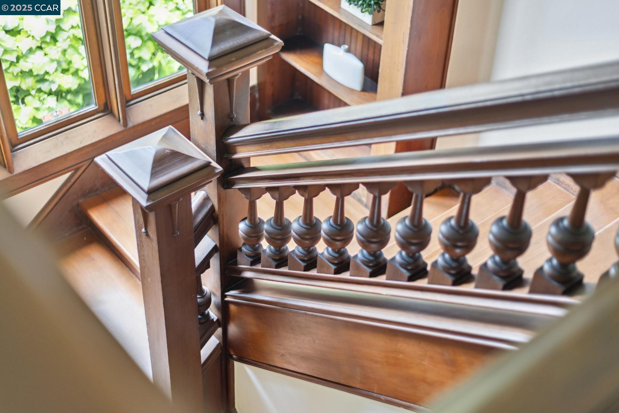 Detail Gallery Image 34 of 60 For 91 Tunnel Rd, Berkeley,  CA 94705 - 3 Beds | 2/1 Baths