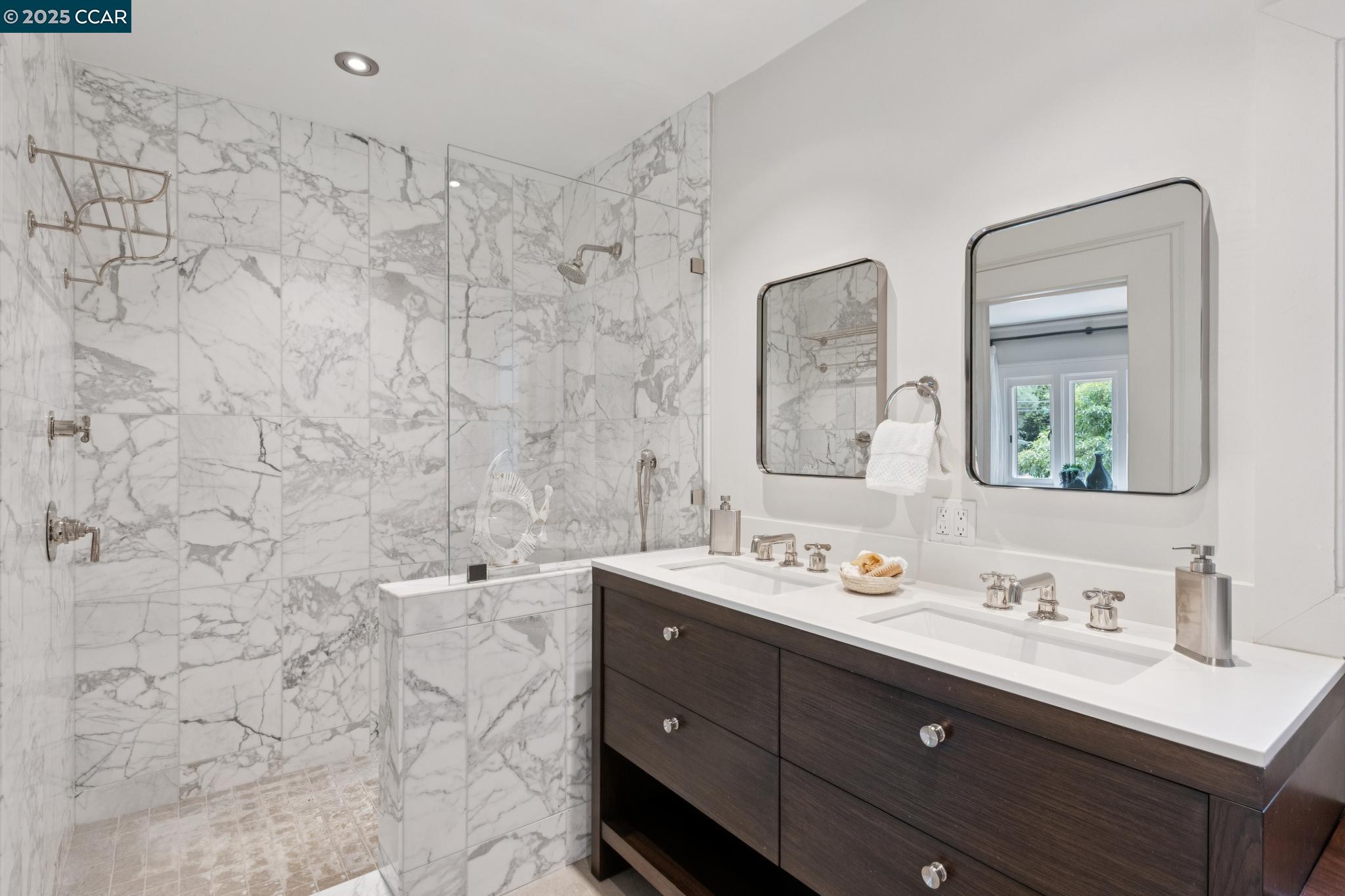 Detail Gallery Image 41 of 60 For 91 Tunnel Rd, Berkeley,  CA 94705 - 3 Beds | 2/1 Baths