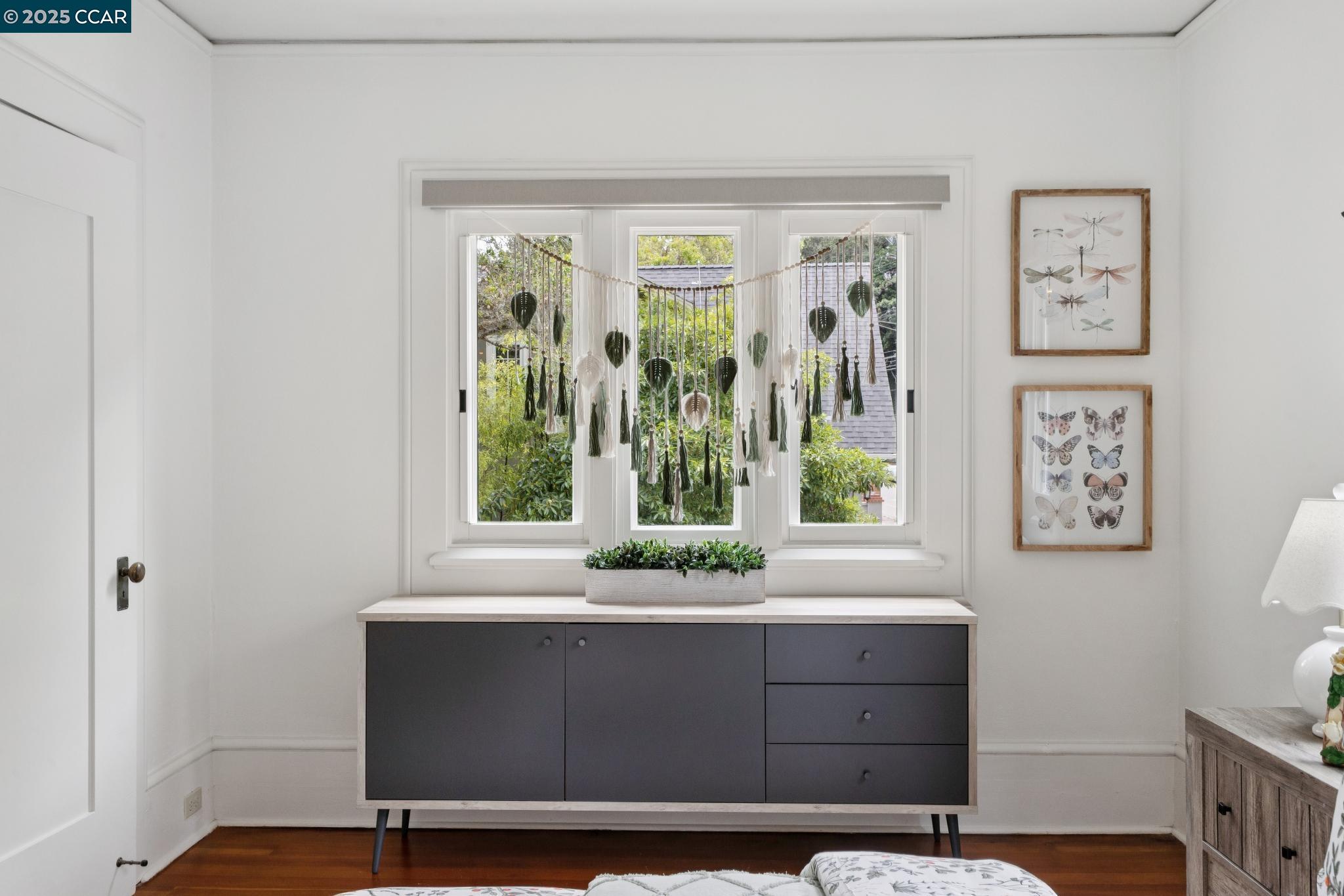 Detail Gallery Image 44 of 60 For 91 Tunnel Rd, Berkeley,  CA 94705 - 3 Beds | 2/1 Baths