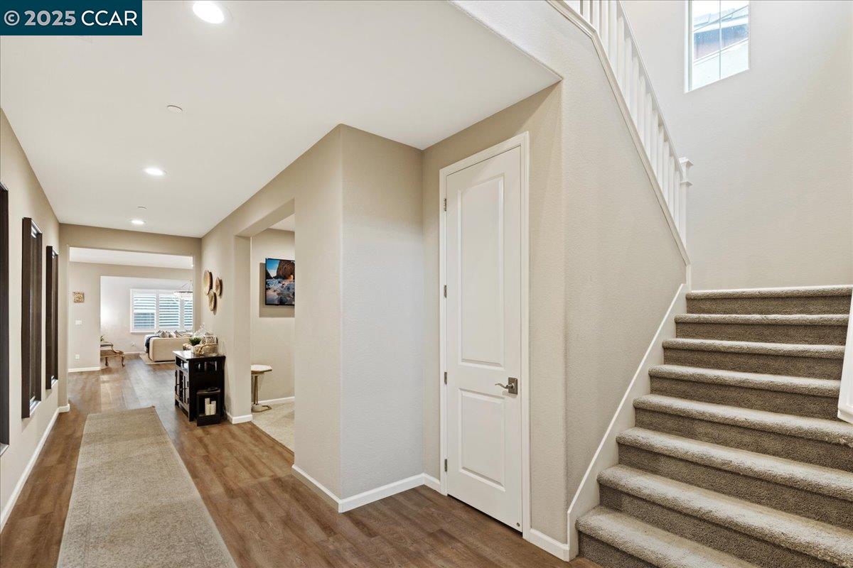 Detail Gallery Image 24 of 42 For 369 Parkfield Way, Oakley,  CA 94561 - 5 Beds | 4 Baths