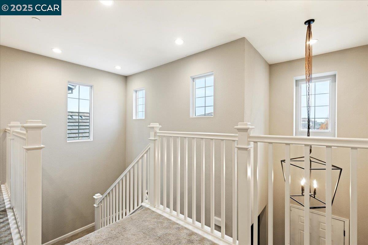 Detail Gallery Image 25 of 42 For 369 Parkfield Way, Oakley,  CA 94561 - 5 Beds | 4 Baths