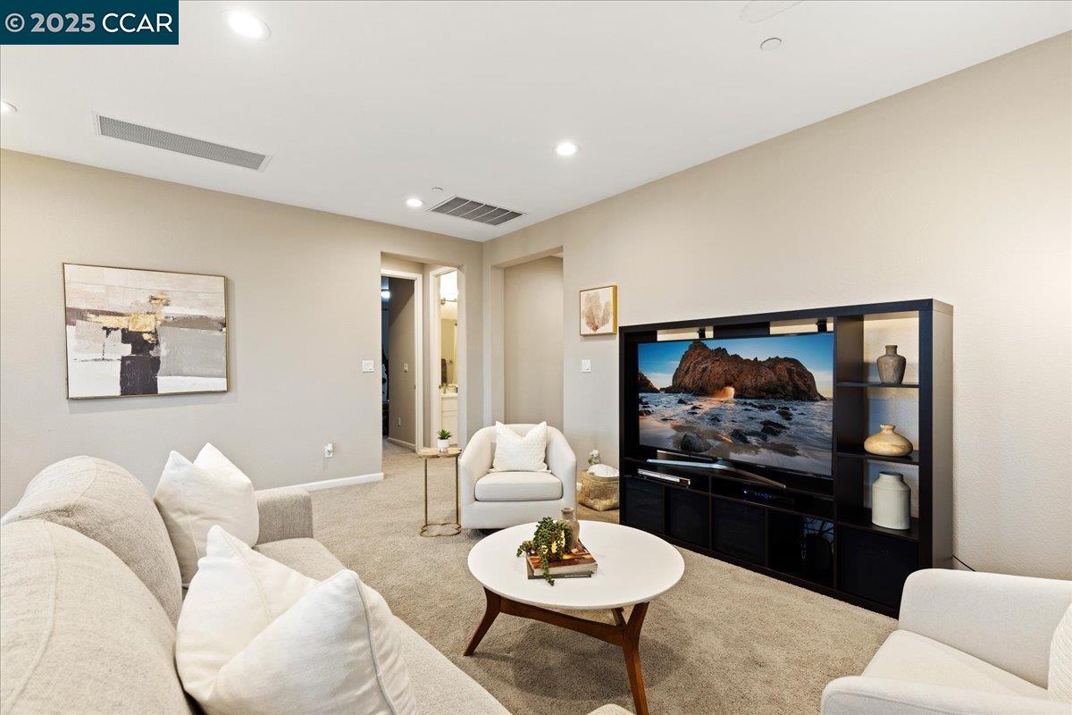 Detail Gallery Image 27 of 42 For 369 Parkfield Way, Oakley,  CA 94561 - 5 Beds | 4 Baths