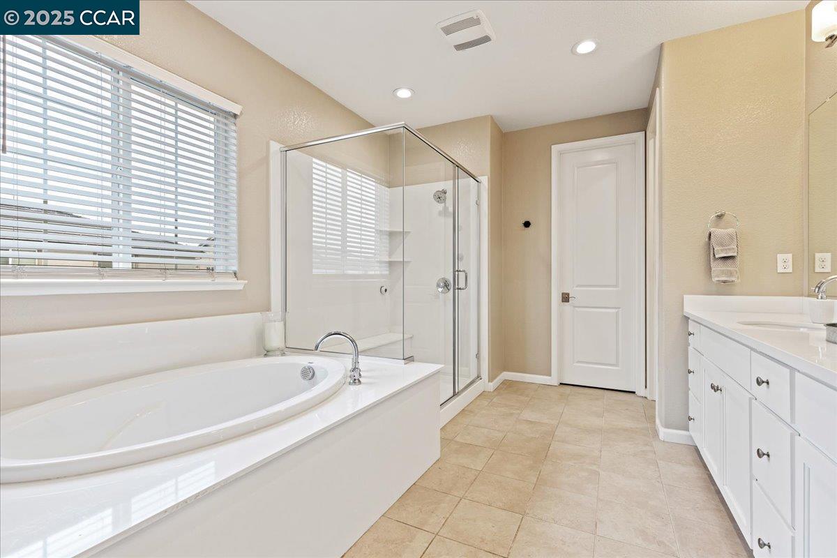 Detail Gallery Image 30 of 42 For 369 Parkfield Way, Oakley,  CA 94561 - 5 Beds | 4 Baths