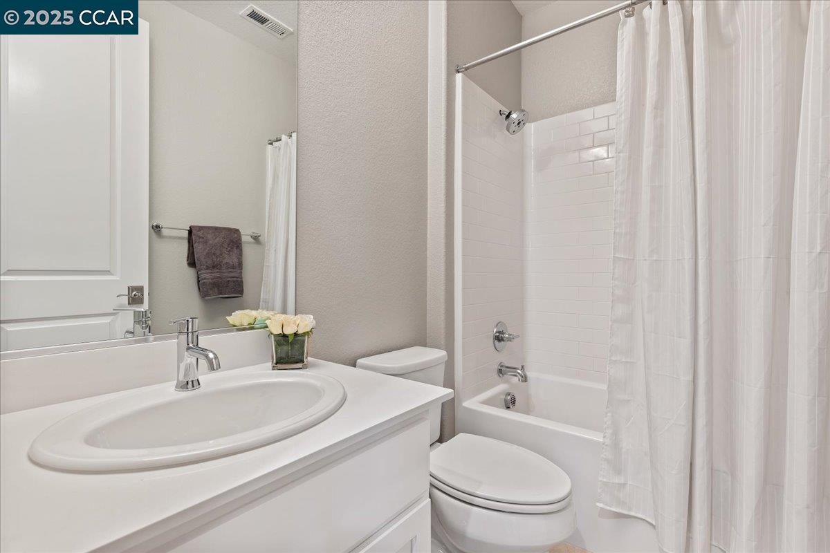 Detail Gallery Image 34 of 42 For 369 Parkfield Way, Oakley,  CA 94561 - 5 Beds | 4 Baths