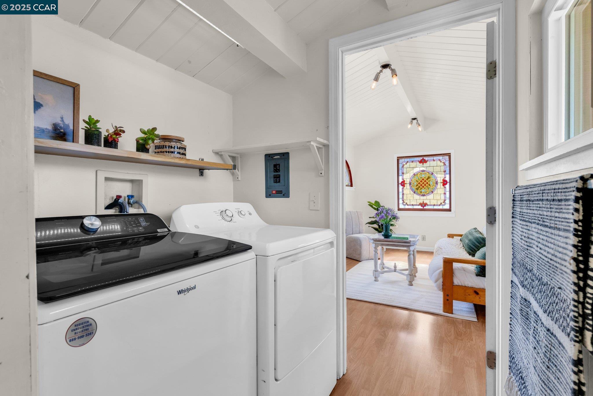 Detail Gallery Image 34 of 60 For 139 Arlington Ave, Kensington,  CA 94707 - 3 Beds | 2 Baths