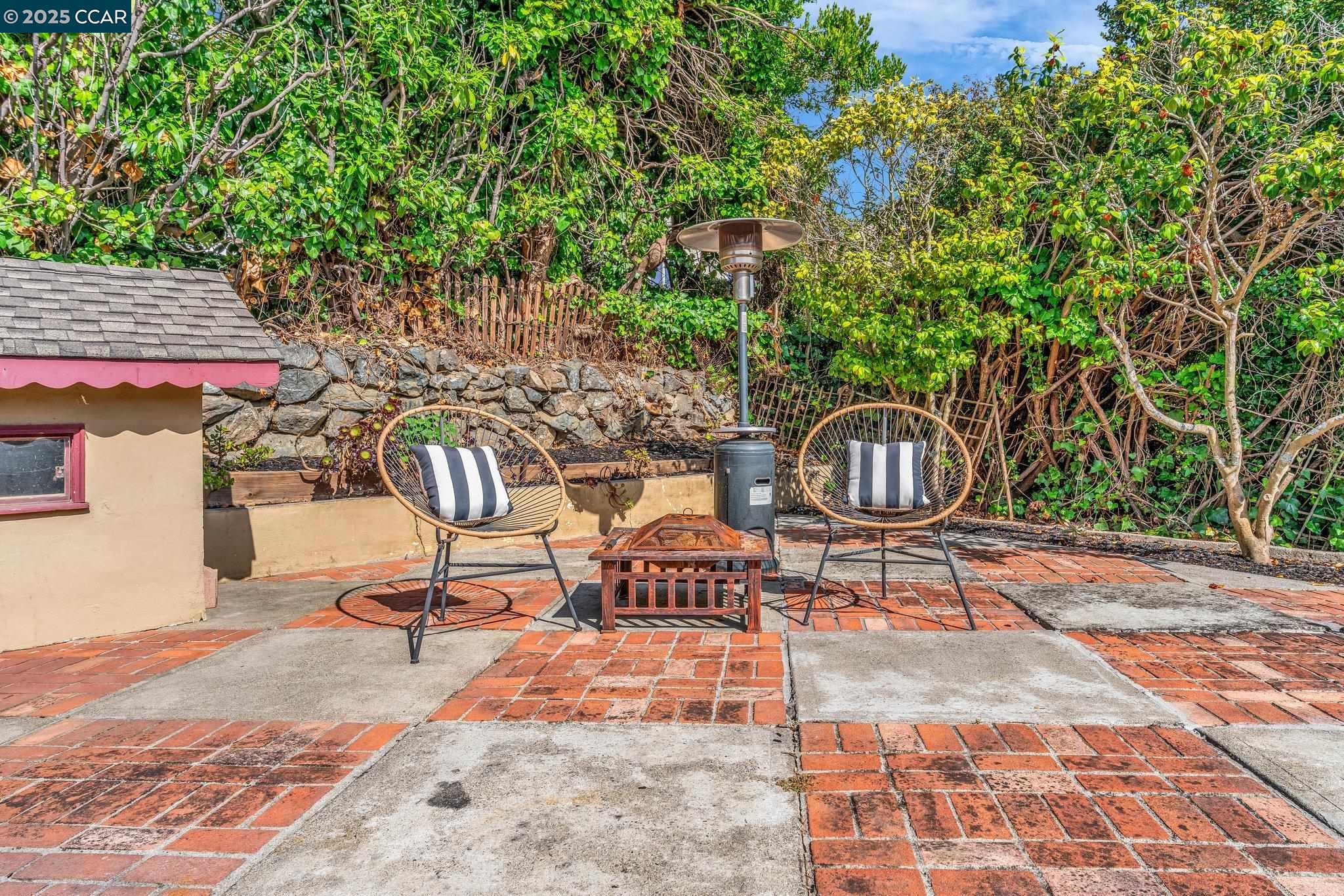 Detail Gallery Image 44 of 60 For 139 Arlington Ave, Kensington,  CA 94707 - 3 Beds | 2 Baths