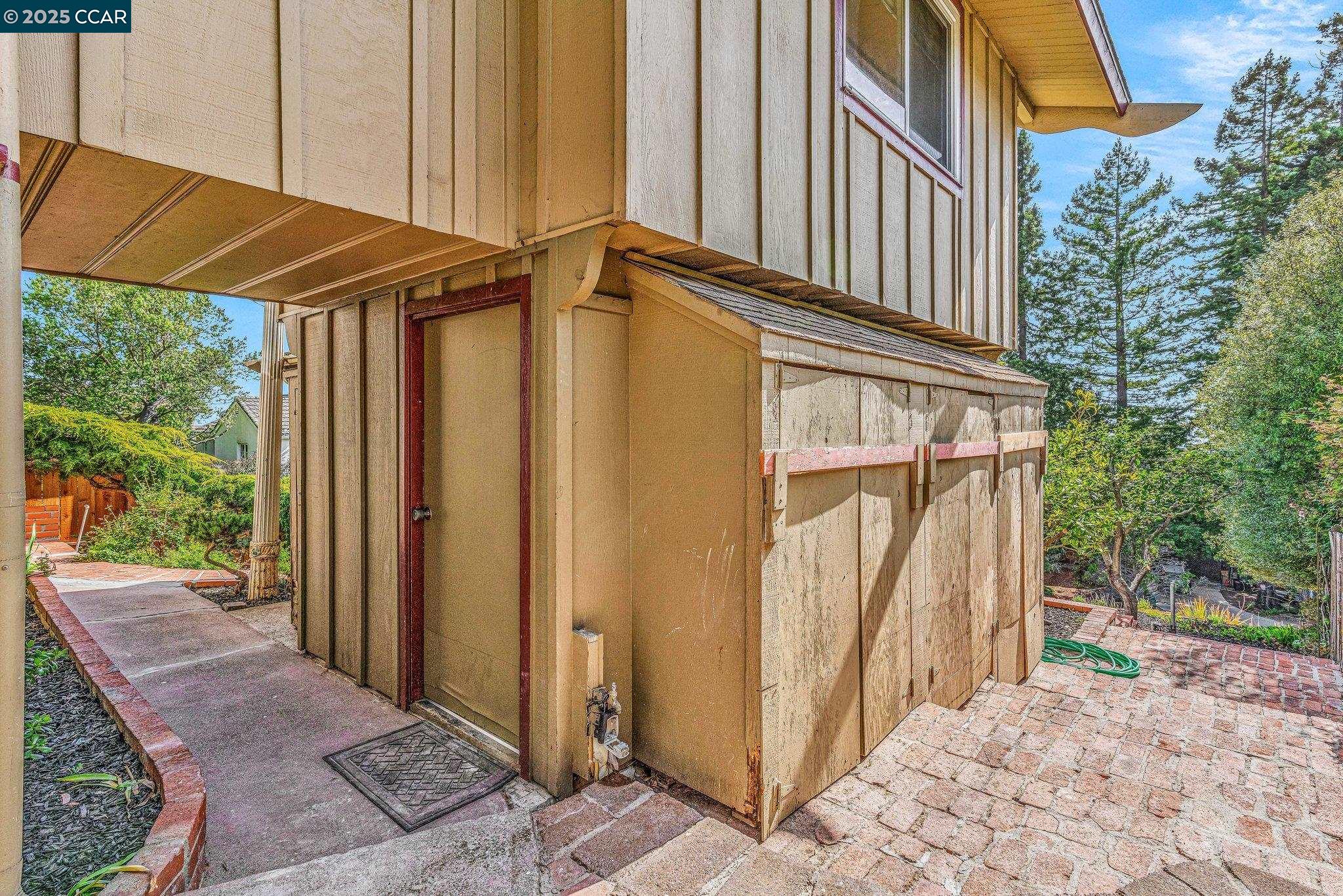 Detail Gallery Image 45 of 60 For 139 Arlington Ave, Kensington,  CA 94707 - 3 Beds | 2 Baths
