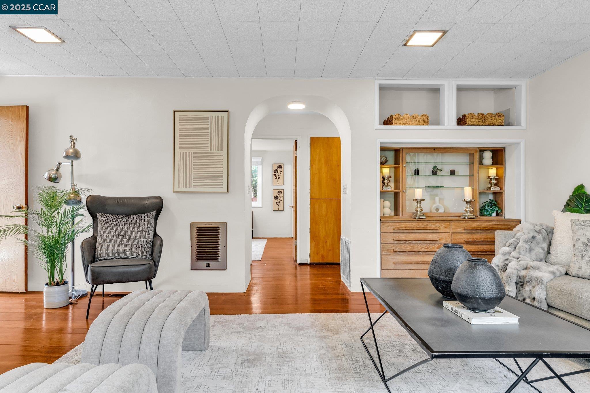Detail Gallery Image 7 of 60 For 139 Arlington Ave, Kensington,  CA 94707 - 3 Beds | 2 Baths