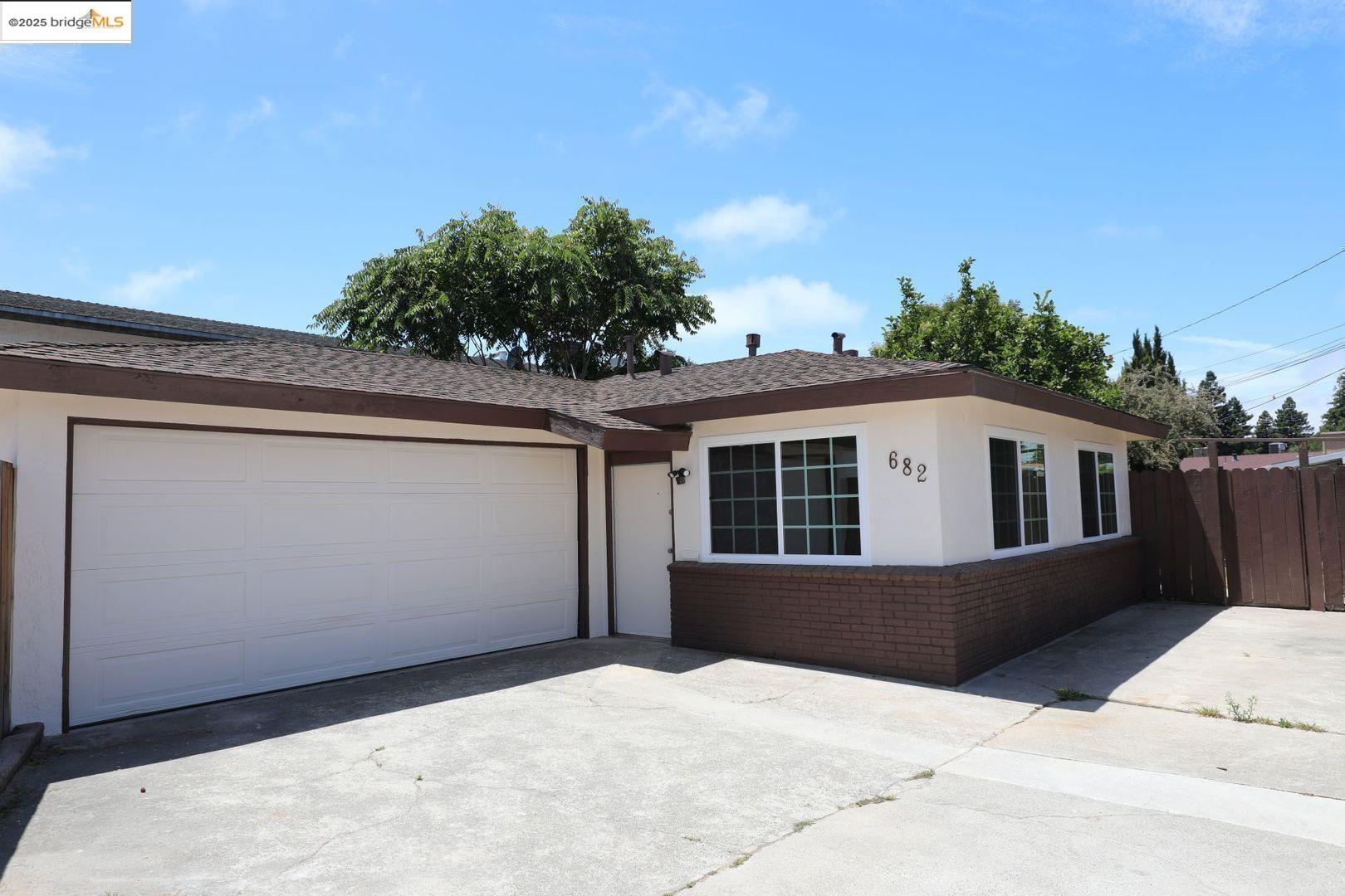 Detail Gallery Image 17 of 28 For 680 Sunset Blvd, Hayward,  CA 94541 - 5 Beds | 3 Baths