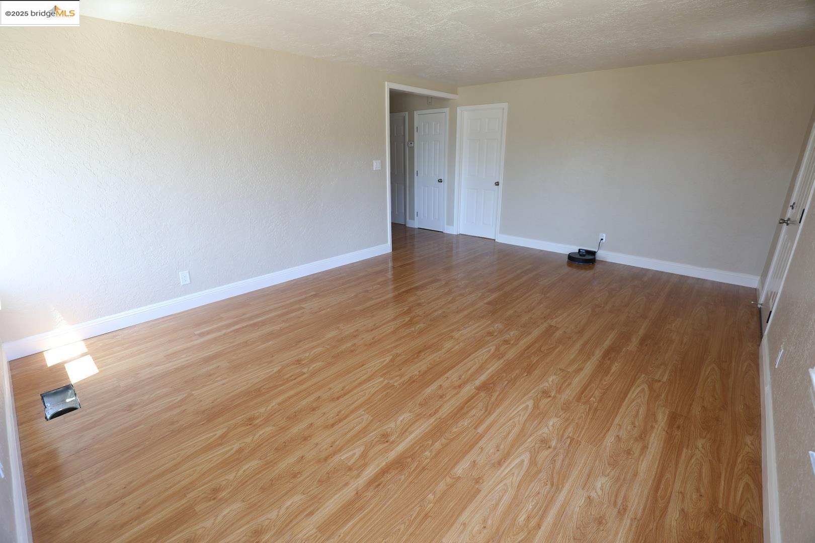 Detail Gallery Image 6 of 28 For 680 Sunset Blvd, Hayward,  CA 94541 - 5 Beds | 3 Baths