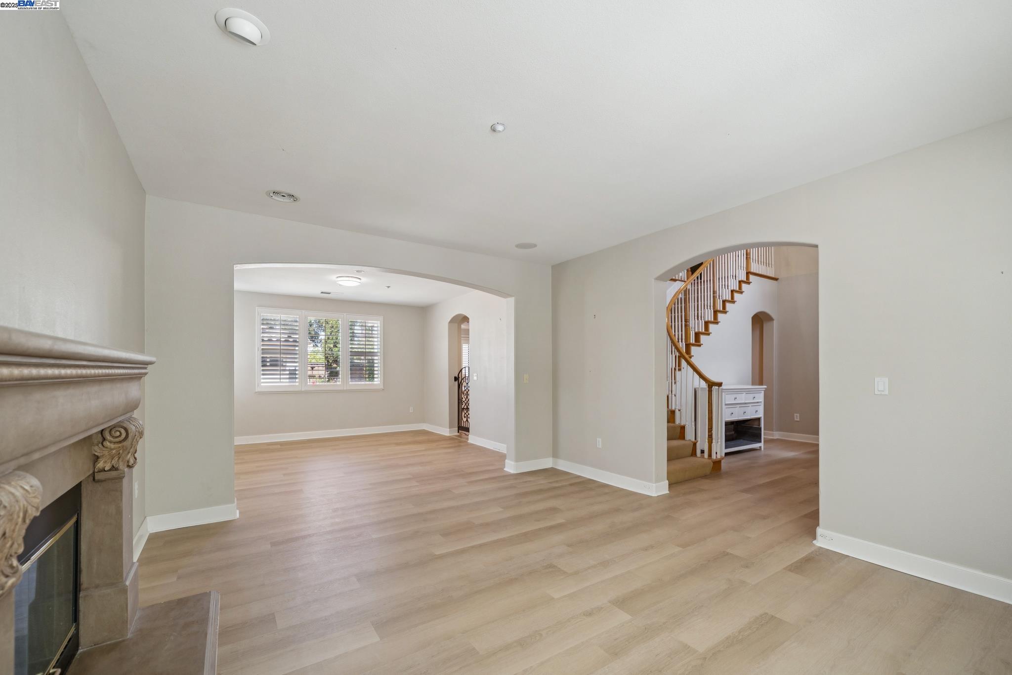 Detail Gallery Image 3 of 22 For 2089 Staghorn Way, Livermore,  CA 94550 - 6 Beds | 4 Baths